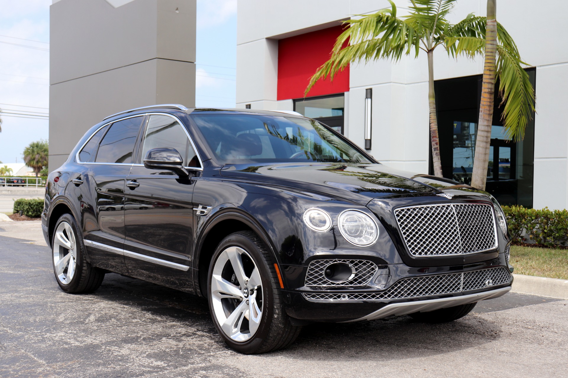 Used-2018-Bentley-Bentayga-W12-Signature-Edition