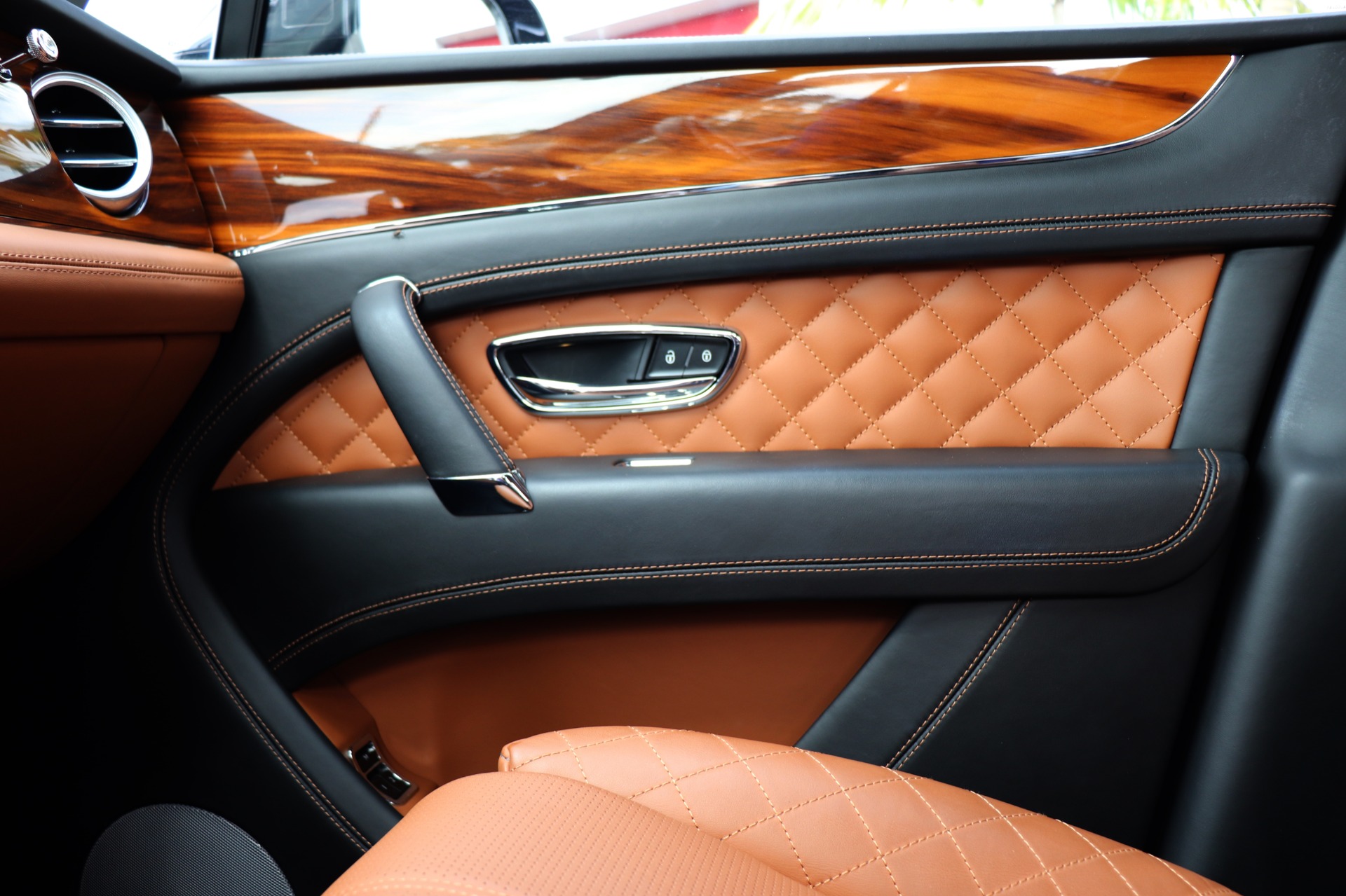 Used-2018-Bentley-Bentayga-W12-Signature-Edition