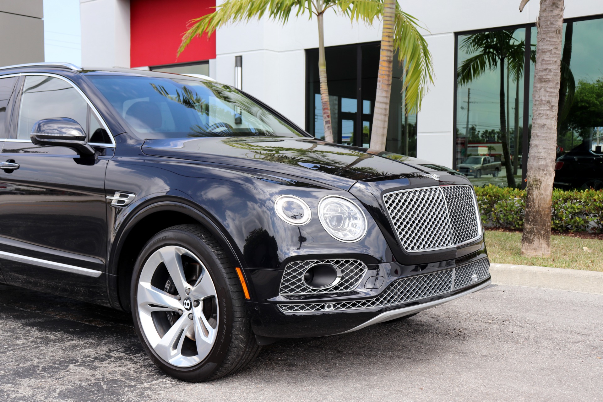 Used-2018-Bentley-Bentayga-W12-Signature-Edition