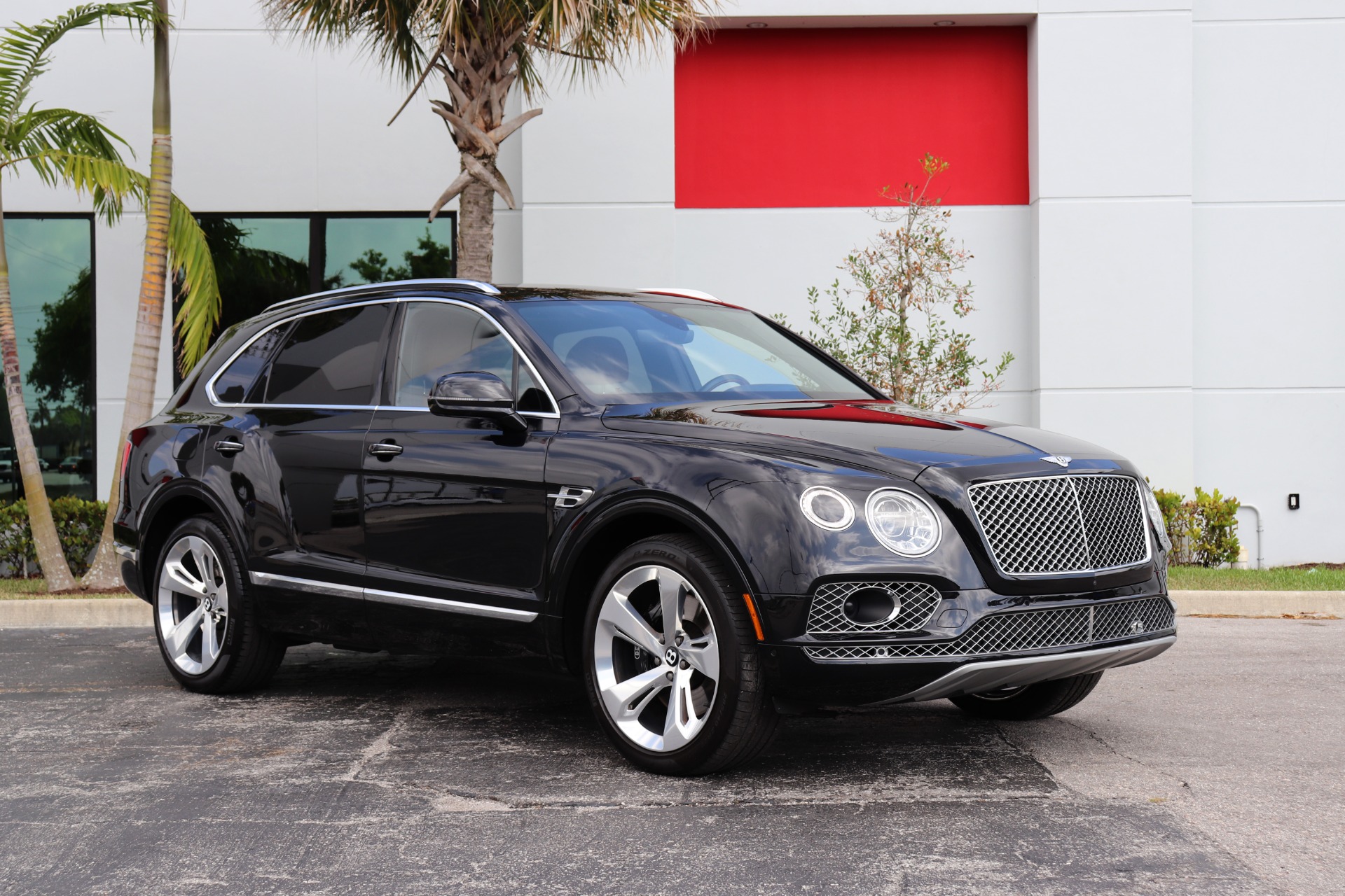 Used-2018-Bentley-Bentayga-W12-Signature-Edition