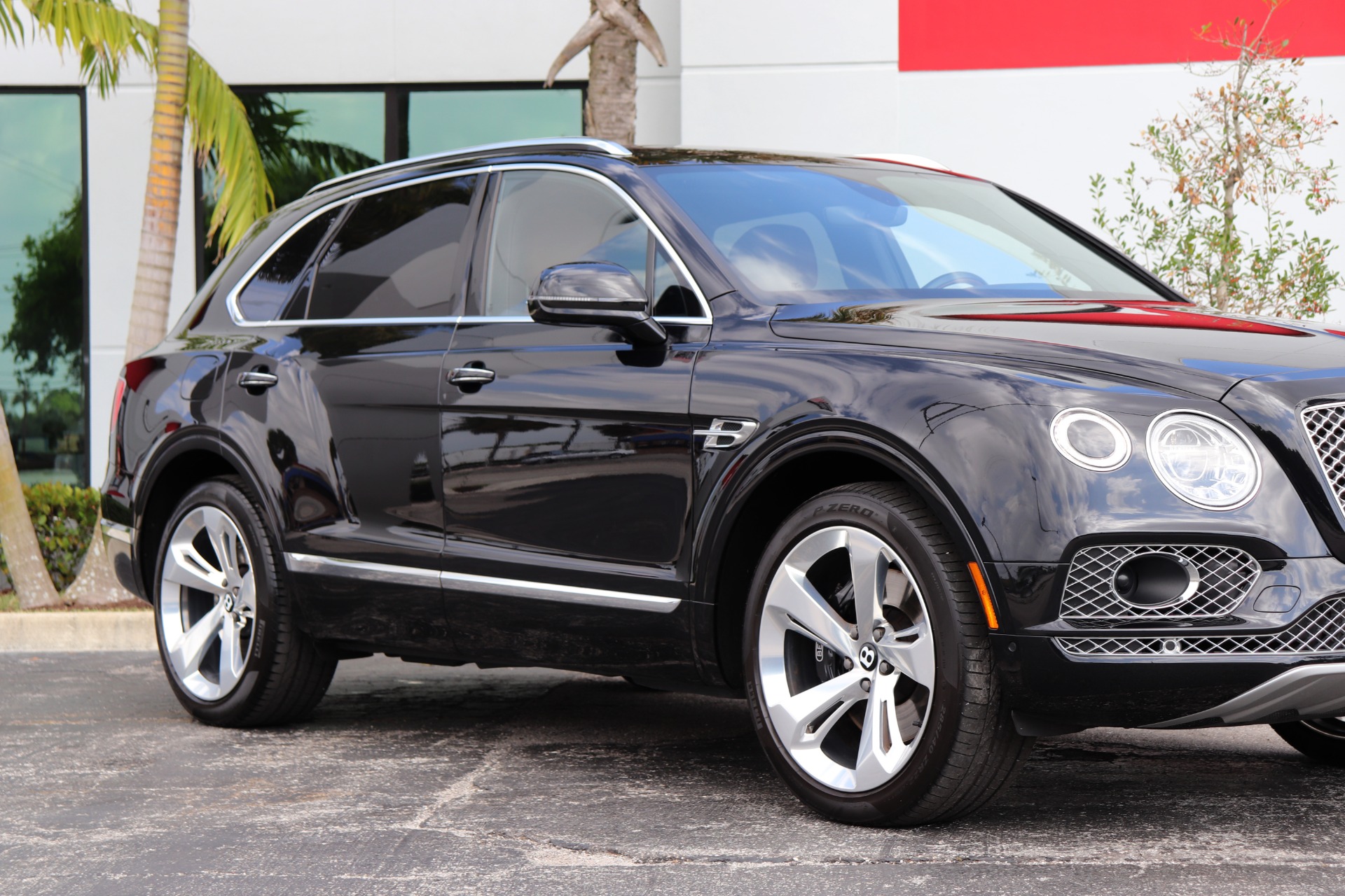 Used-2018-Bentley-Bentayga-W12-Signature-Edition