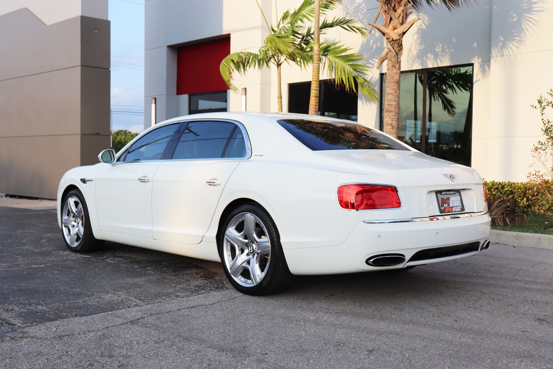 Used-2014-Bentley-Flying-Spur