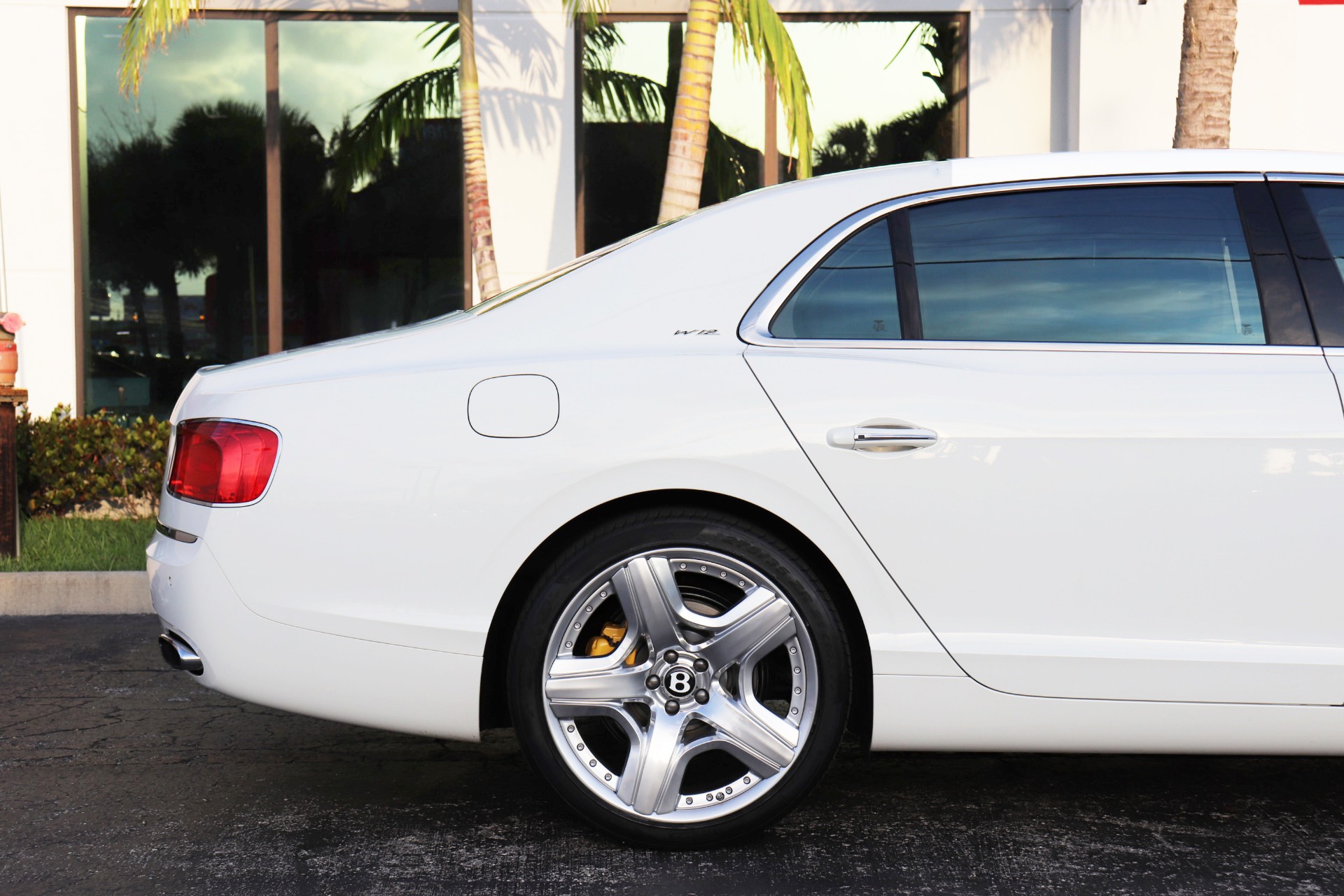 Used-2014-Bentley-Flying-Spur