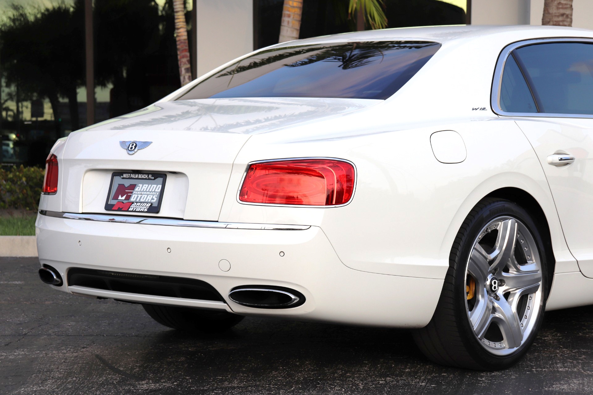 Used-2014-Bentley-Flying-Spur