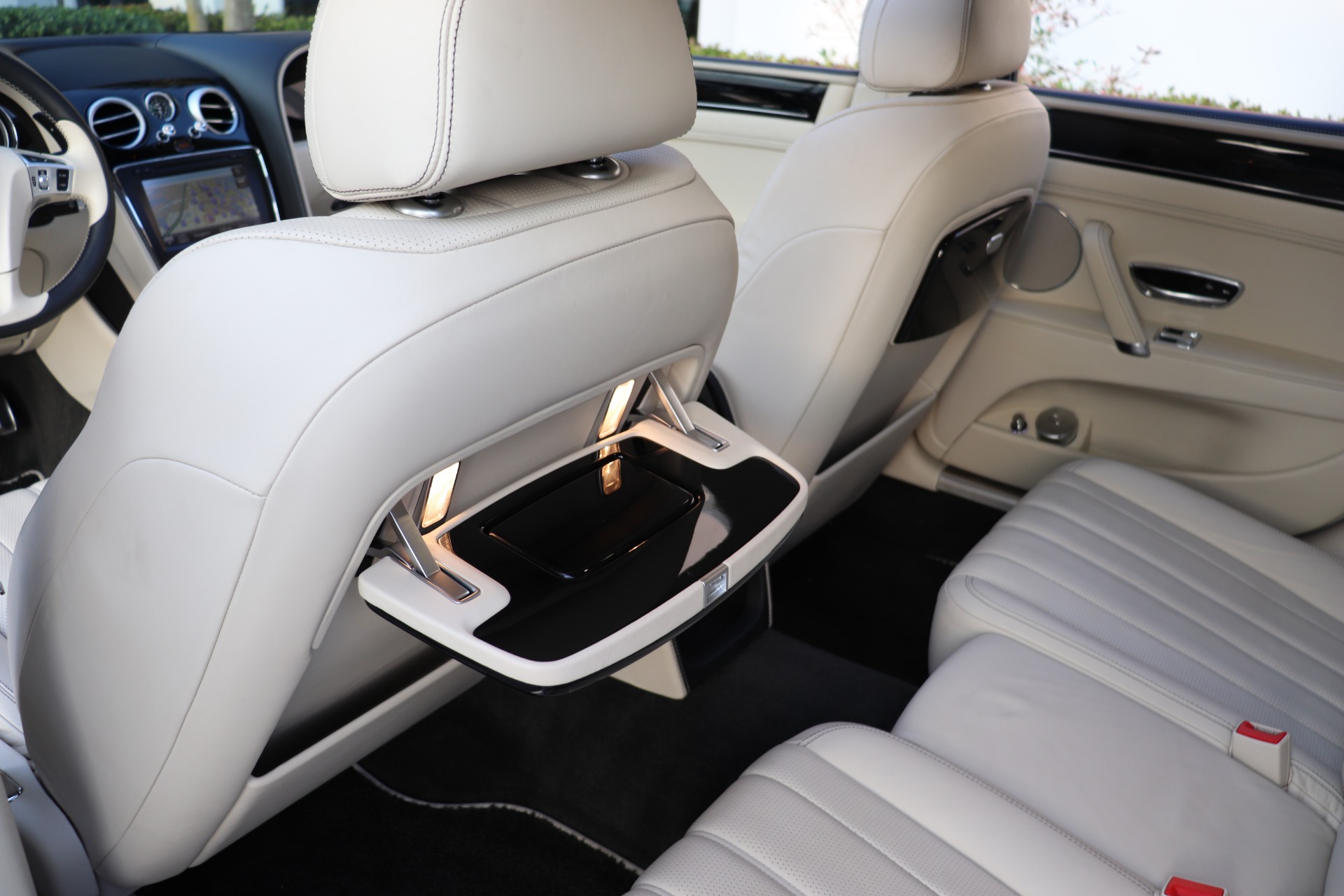 Used-2014-Bentley-Flying-Spur
