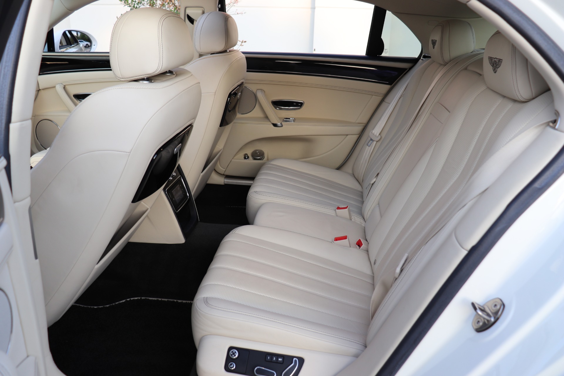 Used-2014-Bentley-Flying-Spur