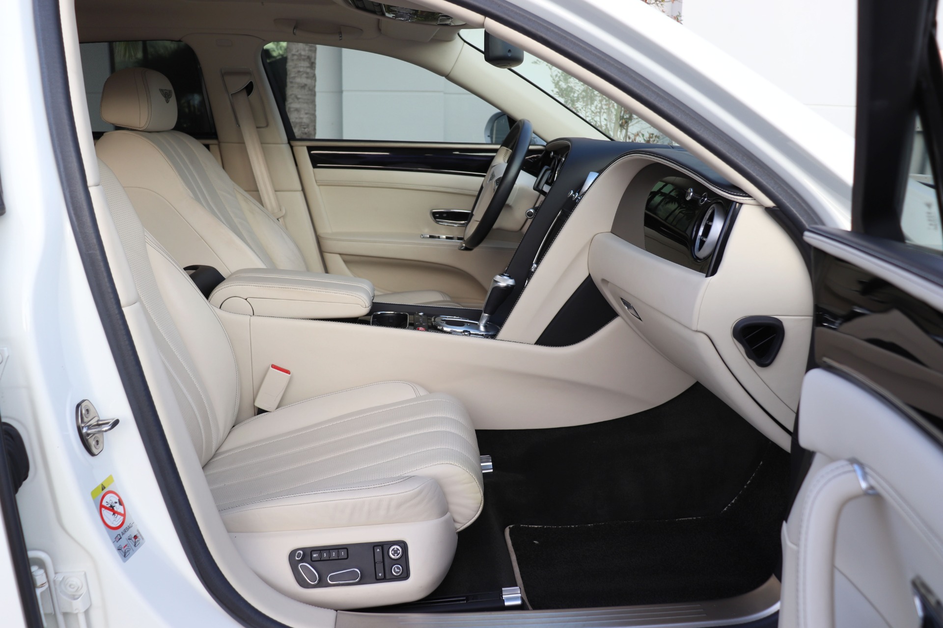 Used-2014-Bentley-Flying-Spur