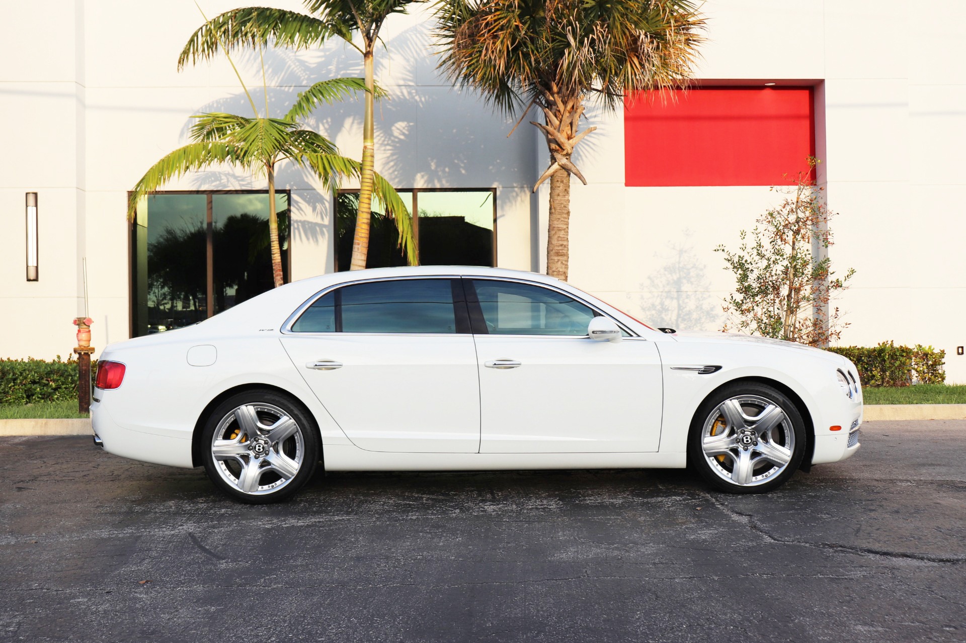 Used-2014-Bentley-Flying-Spur