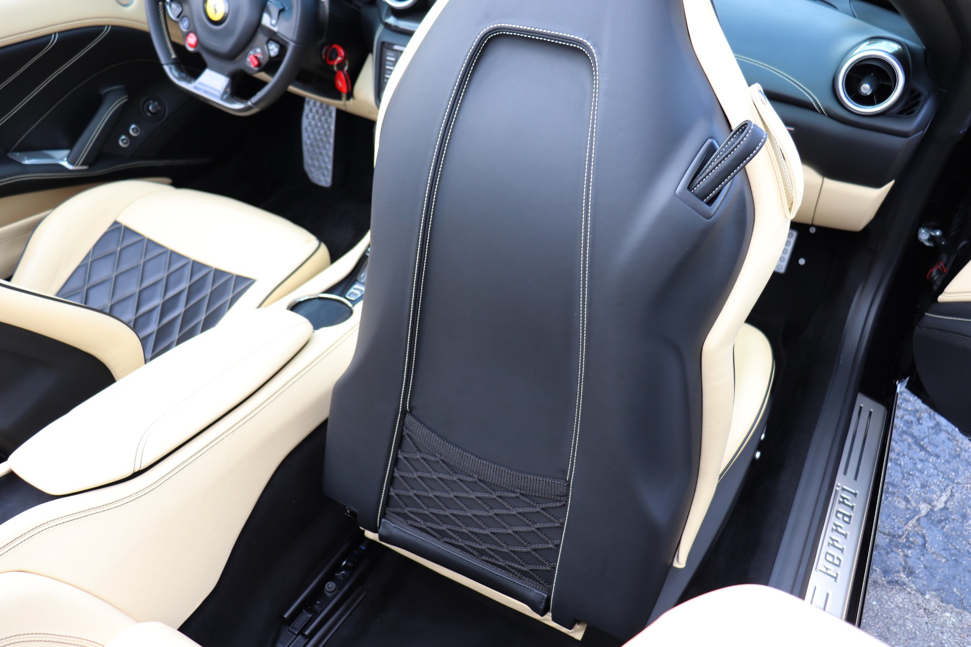 Used-2015-Ferrari-California-T