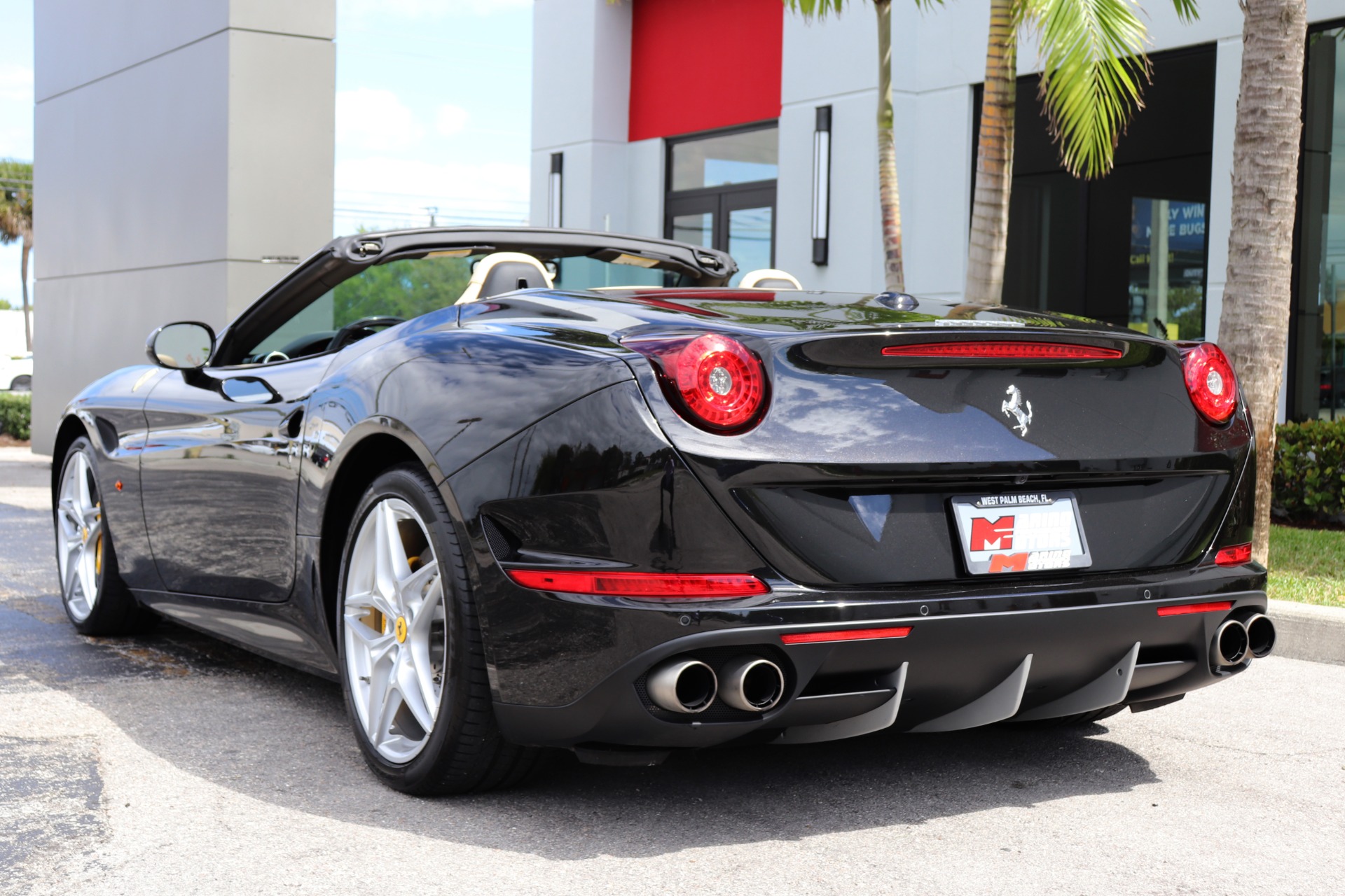 Used-2015-Ferrari-California-T