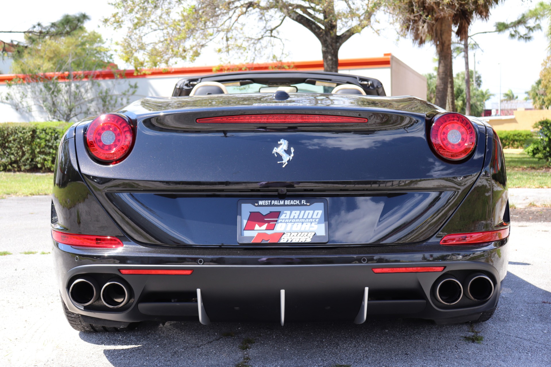Used-2015-Ferrari-California-T