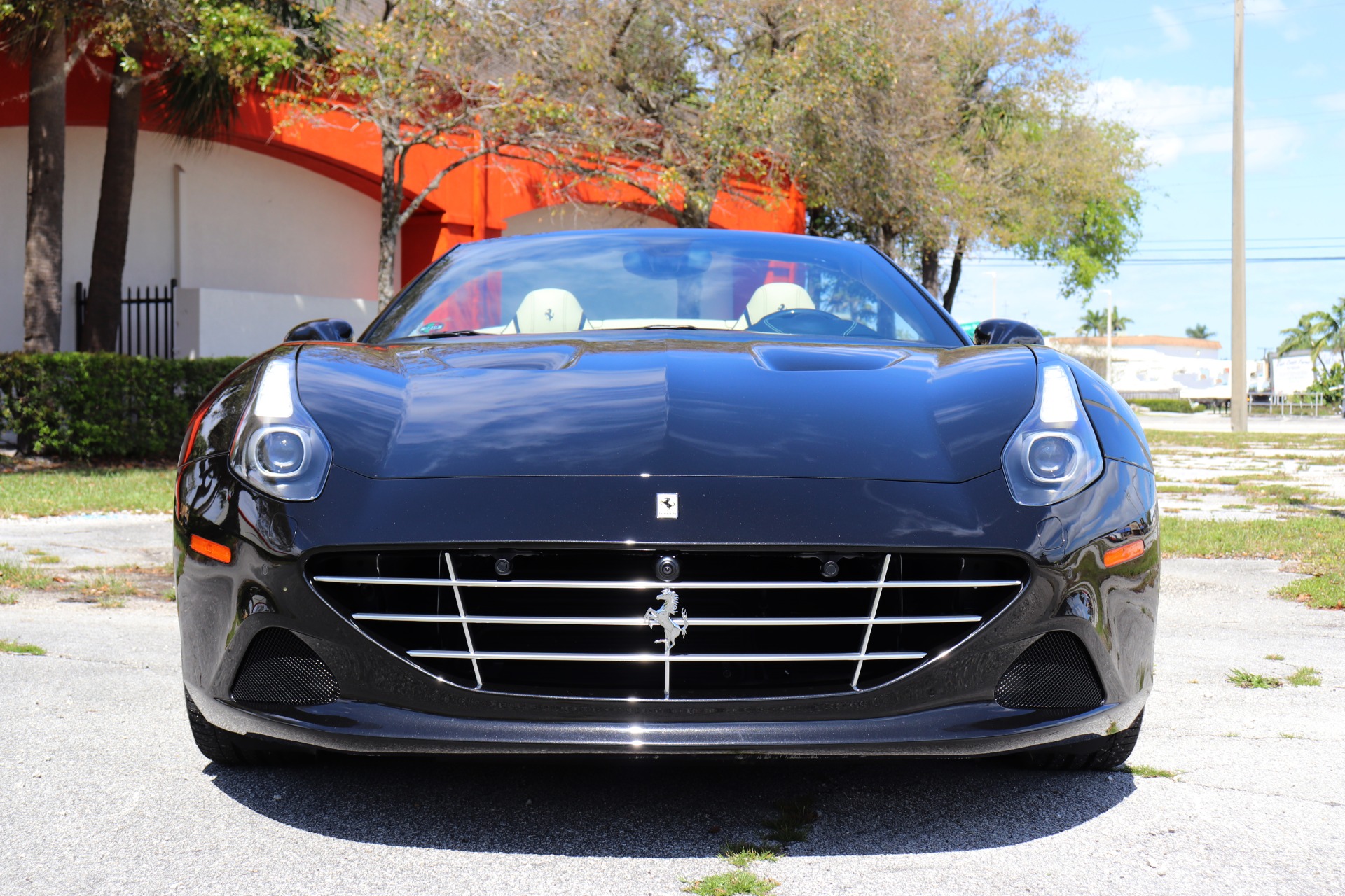 Used-2015-Ferrari-California-T