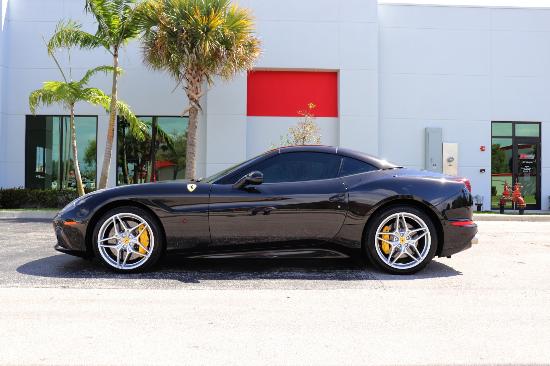Used-2015-Ferrari-California-T