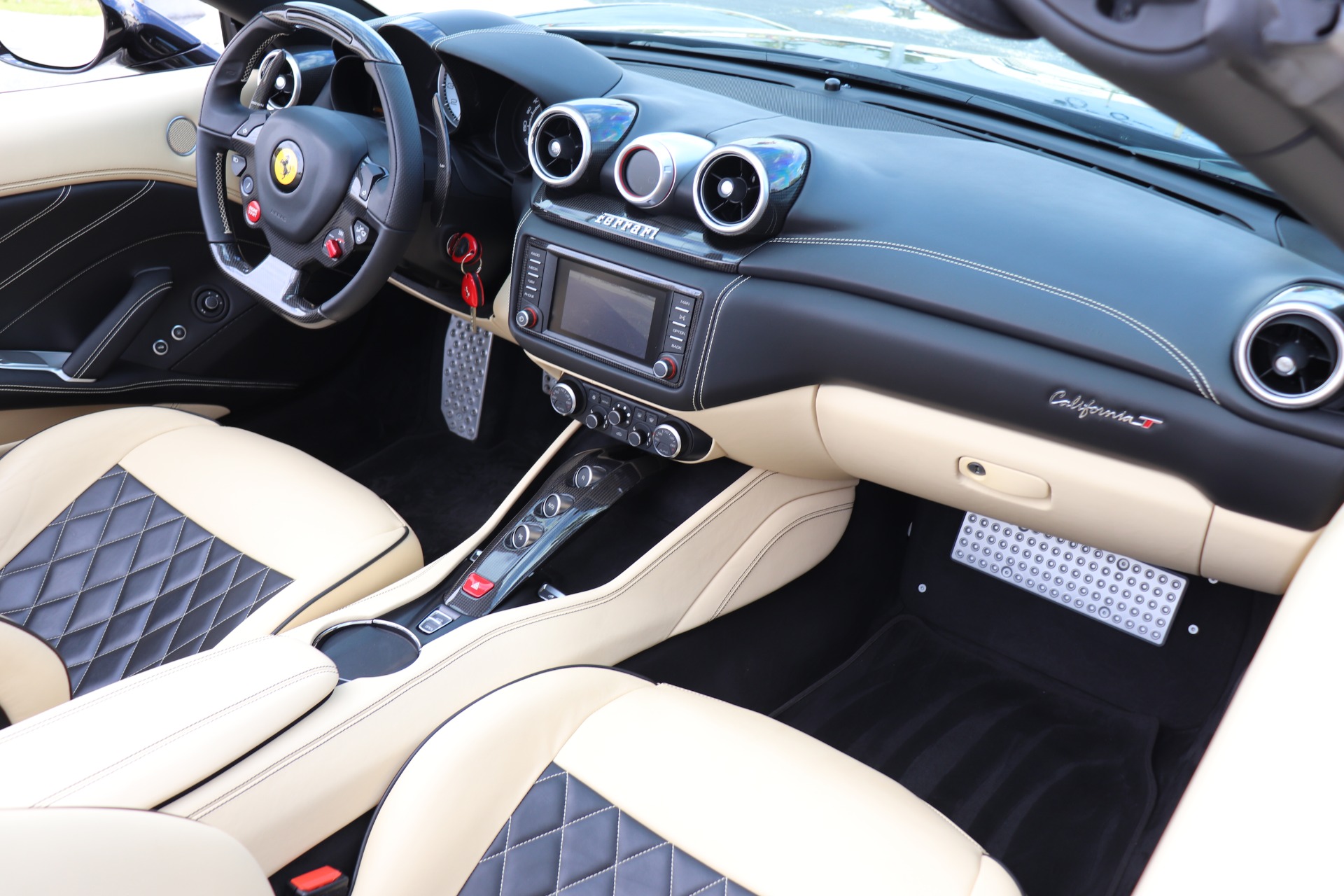 Used-2015-Ferrari-California-T