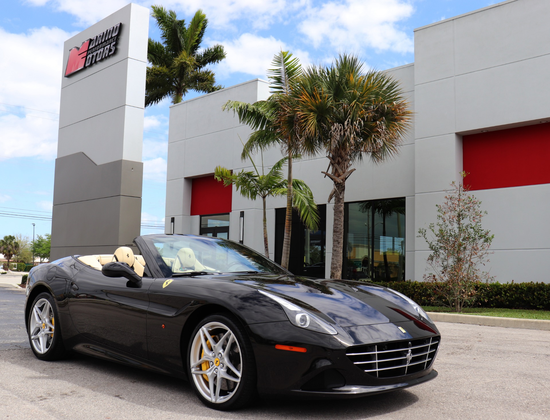 Used-2015-Ferrari-California-T