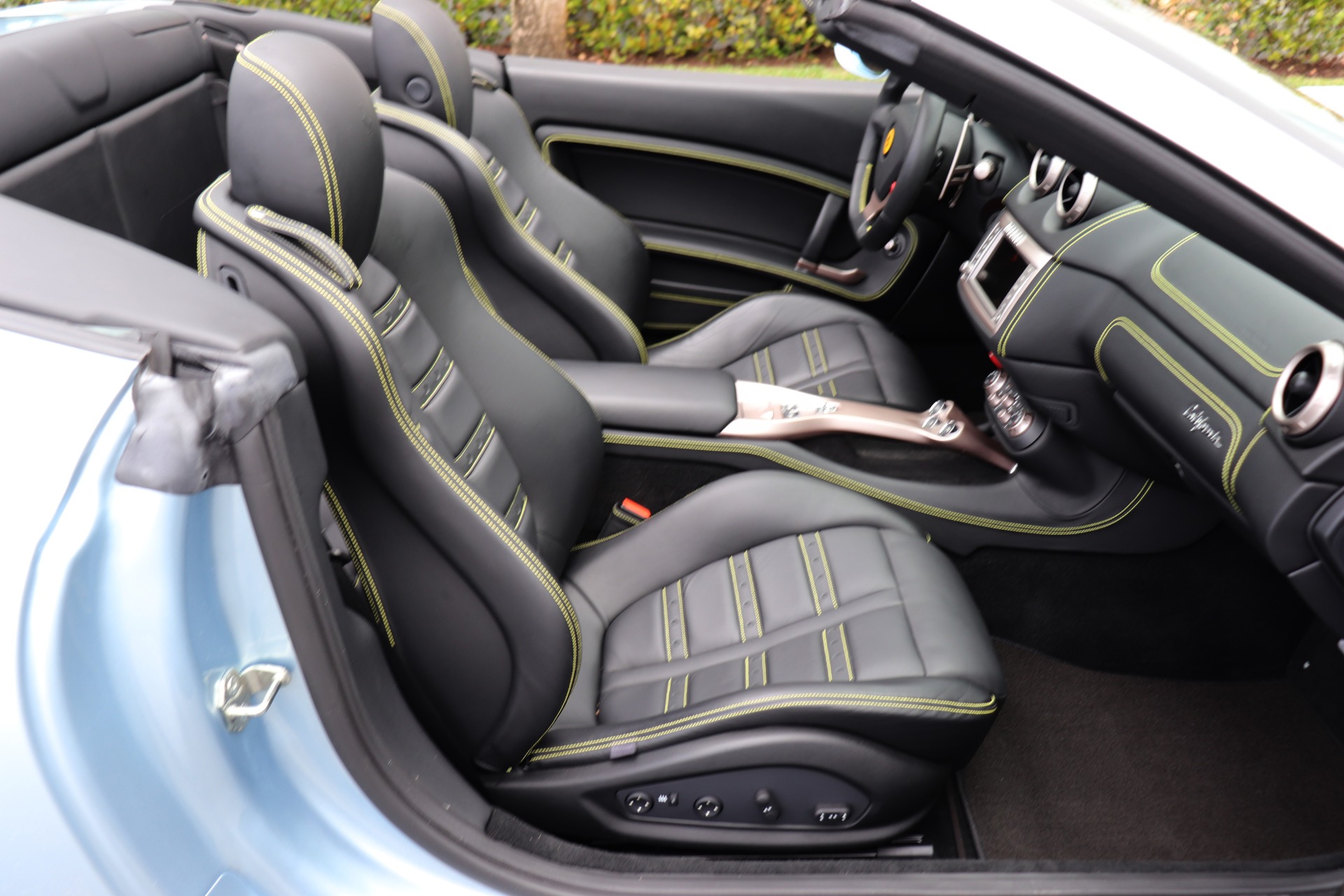 Used-2013-Ferrari-California
