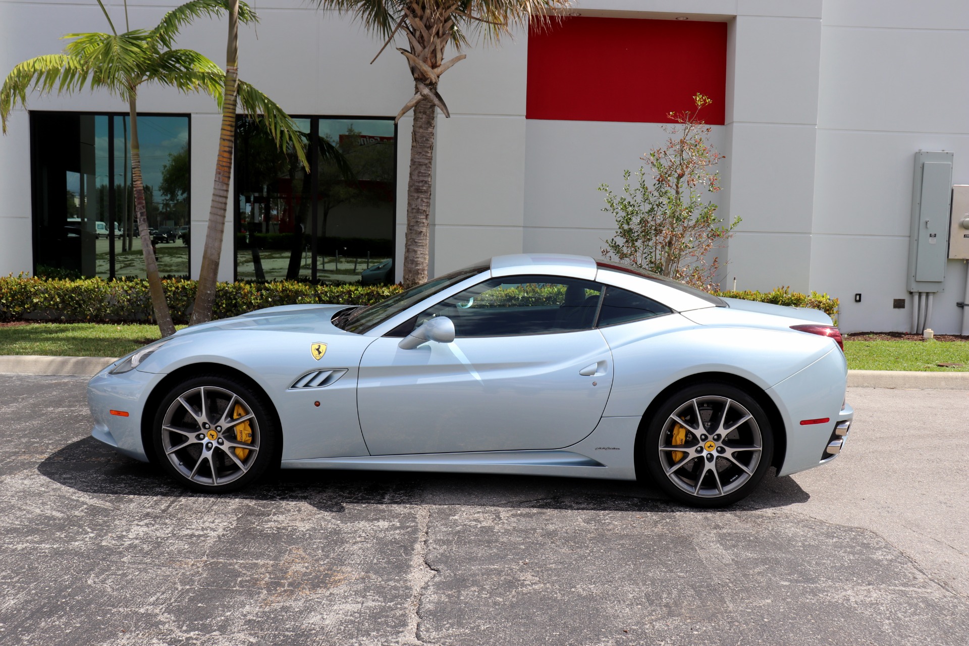 Used-2013-Ferrari-California