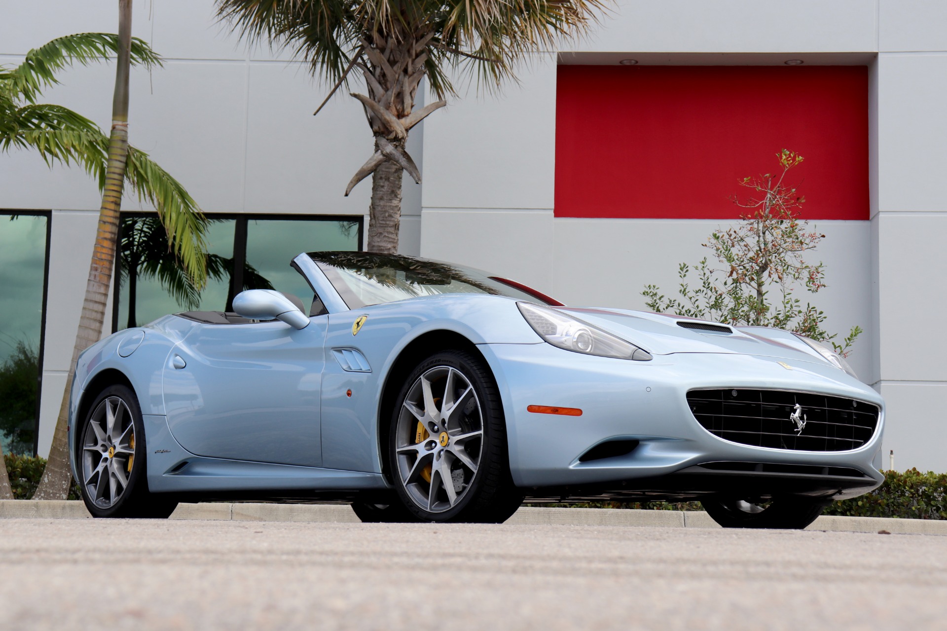 Used-2013-Ferrari-California