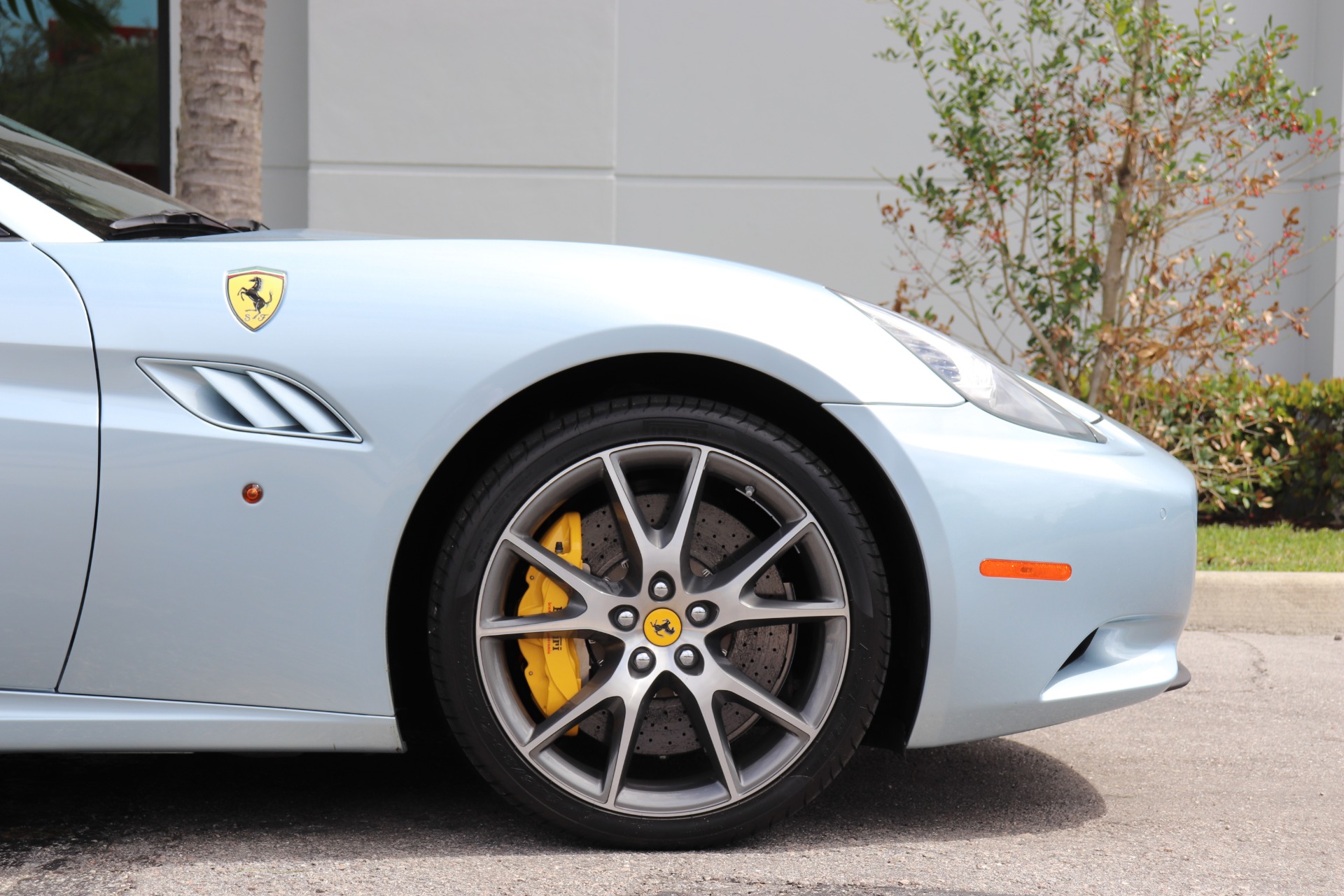 Used-2013-Ferrari-California