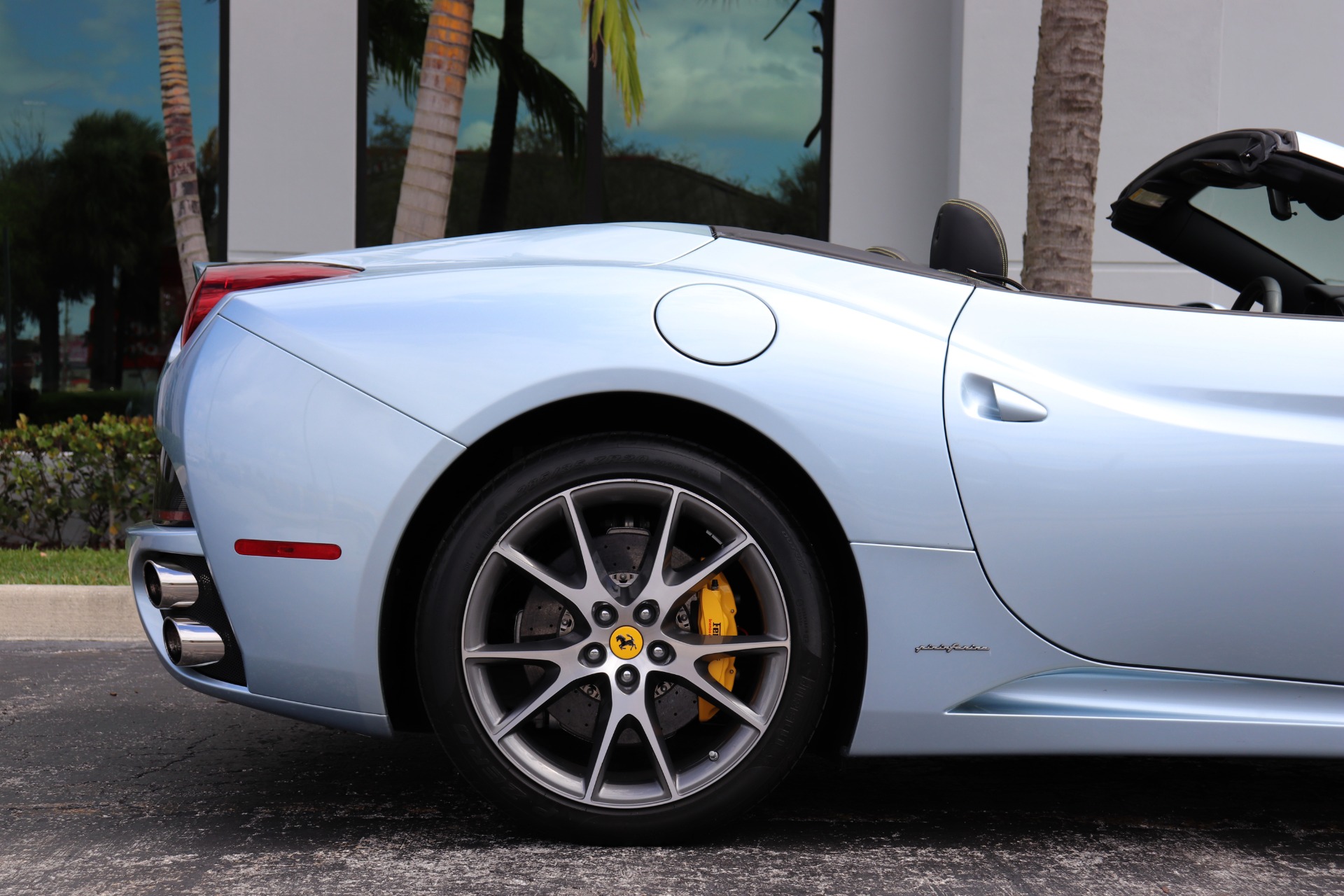 Used-2013-Ferrari-California