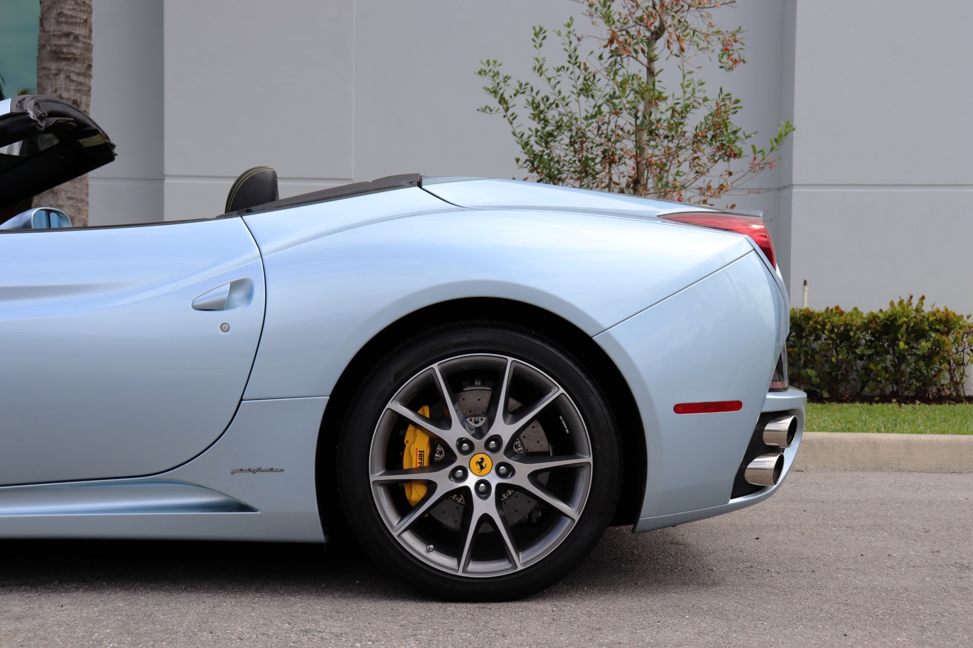 Used-2013-Ferrari-California