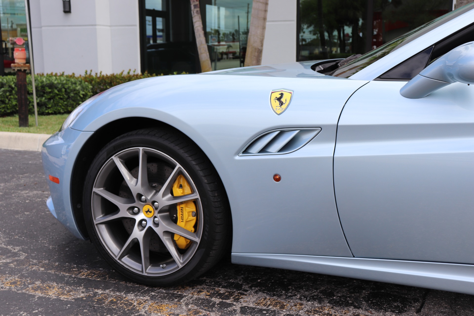Used-2013-Ferrari-California
