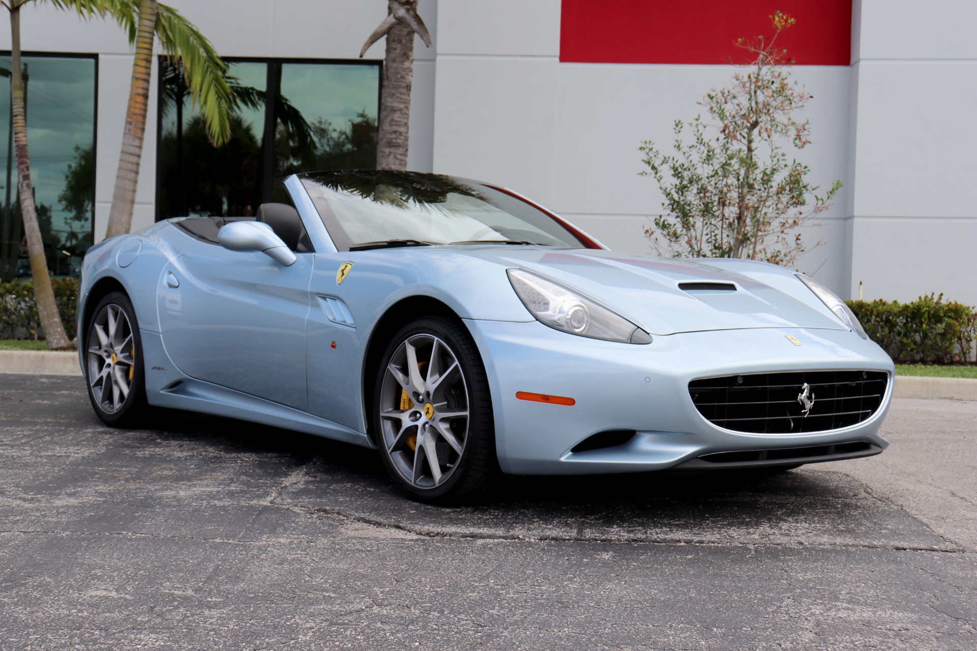 Used-2013-Ferrari-California