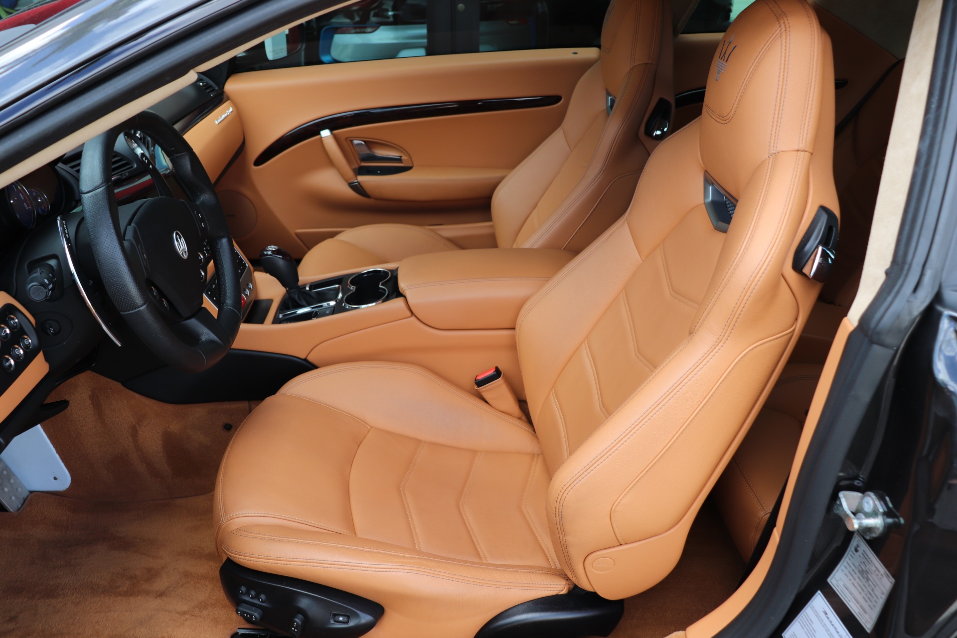Used-2016-Maserati-GranTurismo-Sport