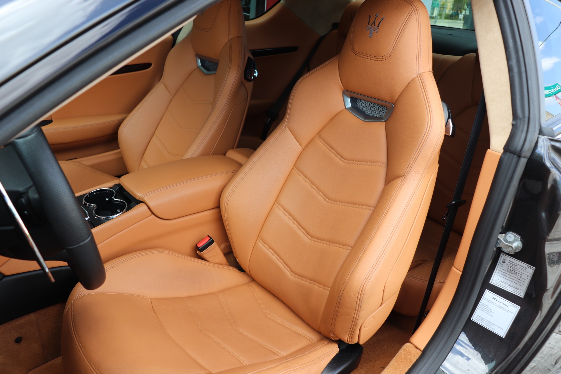 Used-2016-Maserati-GranTurismo-Sport
