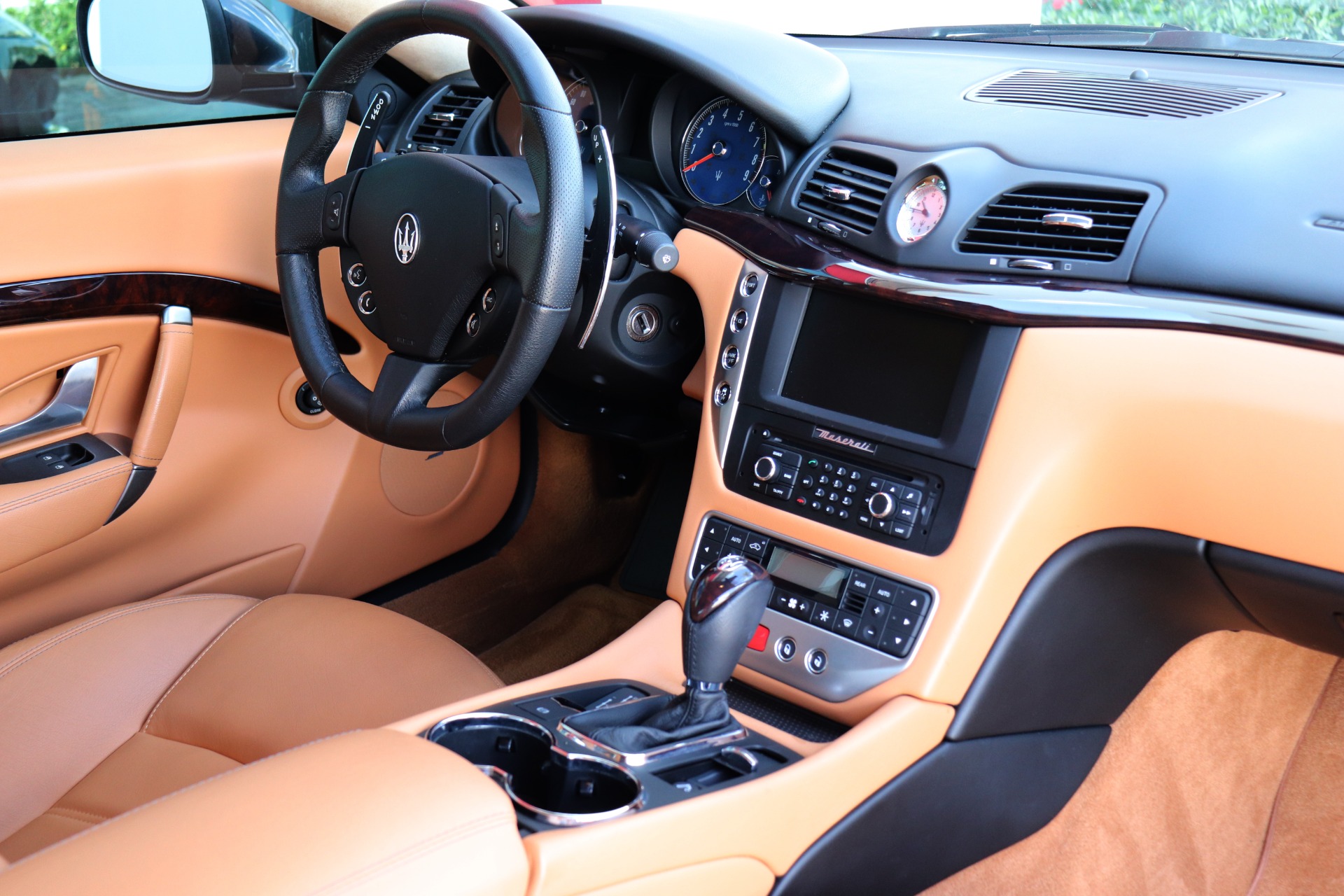 Used-2016-Maserati-GranTurismo-Sport