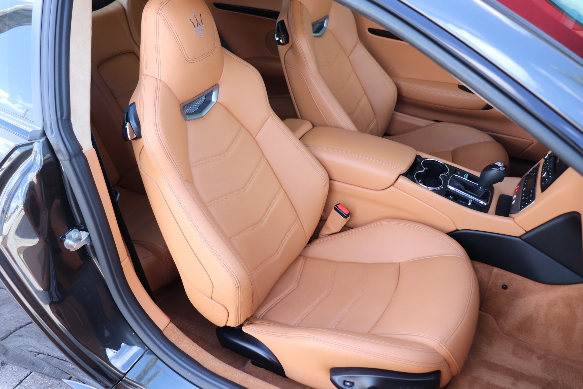 Used-2016-Maserati-GranTurismo-Sport