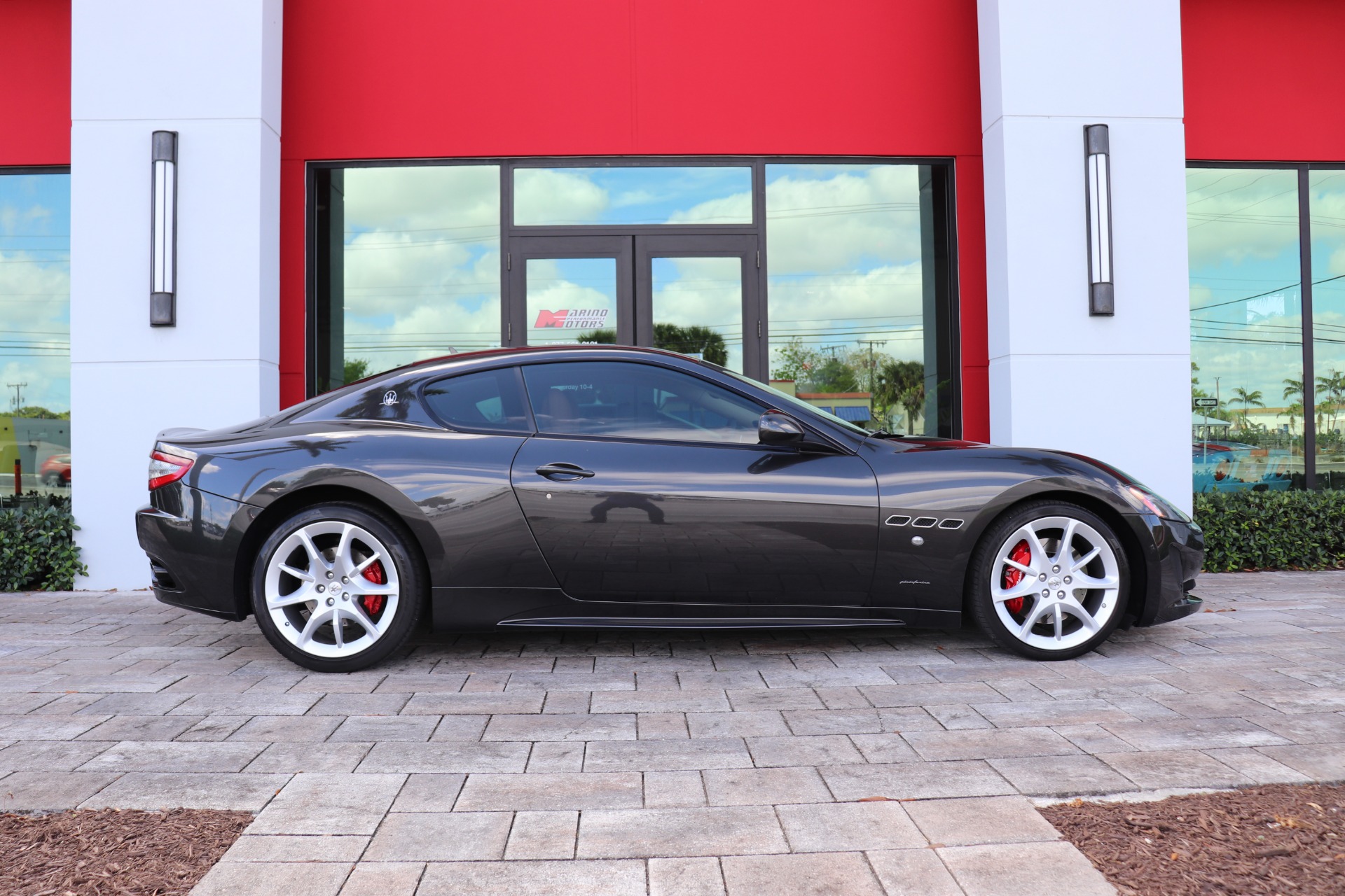 Used-2016-Maserati-GranTurismo-Sport