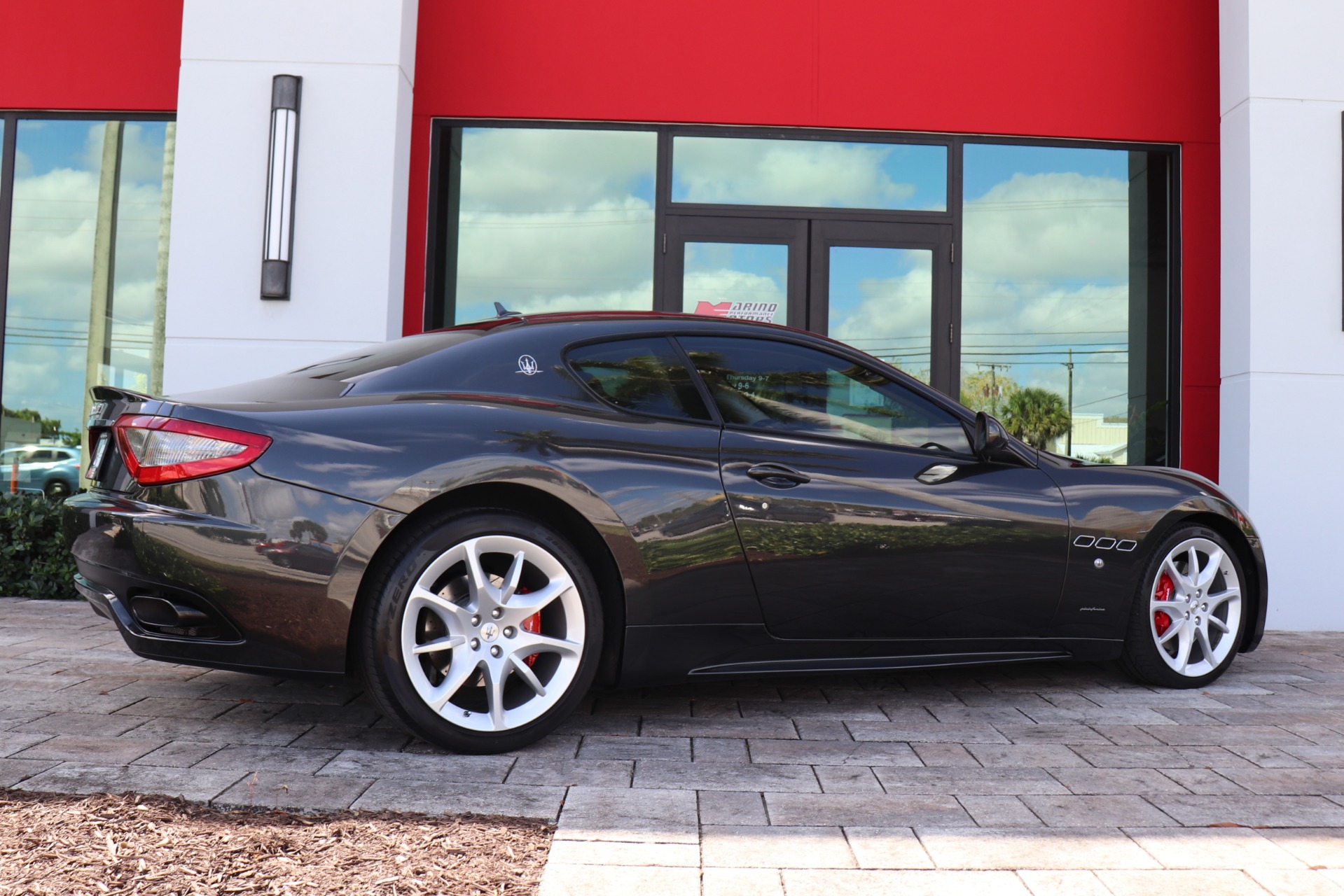 Used-2016-Maserati-GranTurismo-Sport