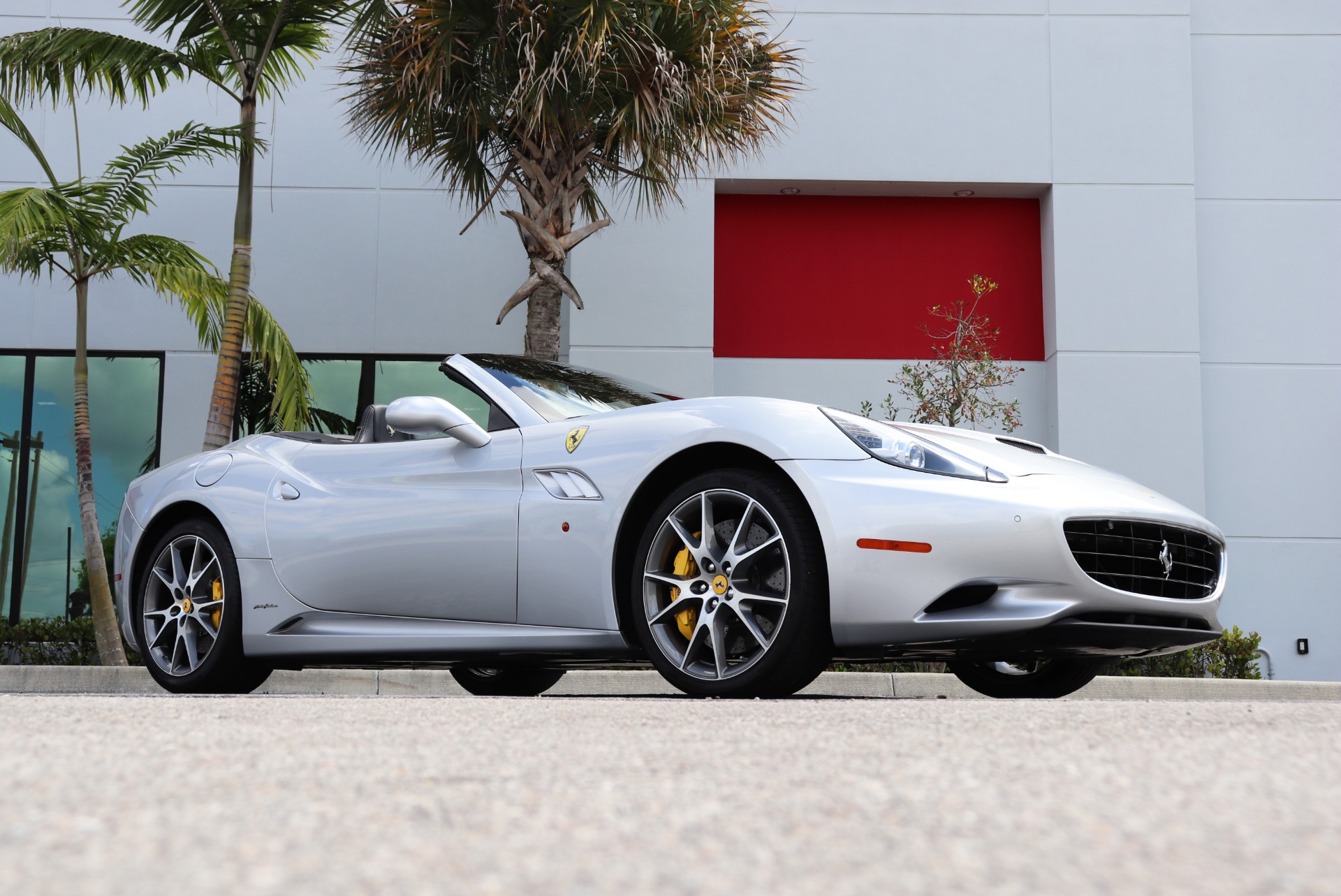 Used-2012-Ferrari-California