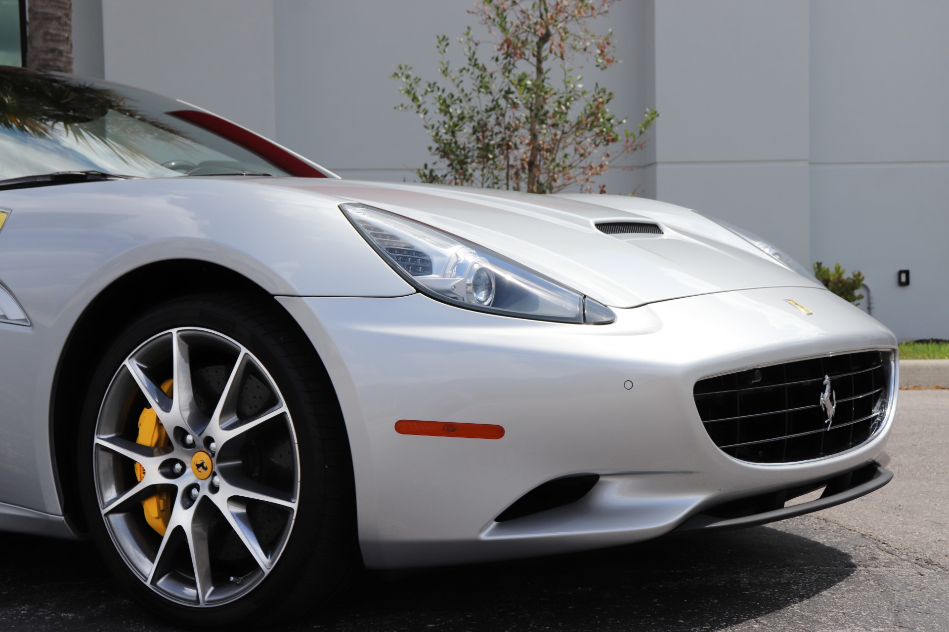 Used-2012-Ferrari-California