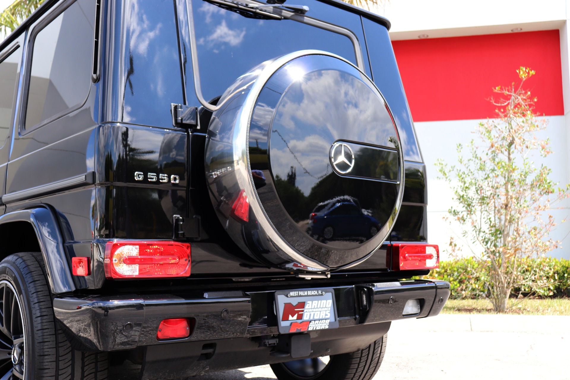 Used-2014-Mercedes-Benz-G-Class-G-550