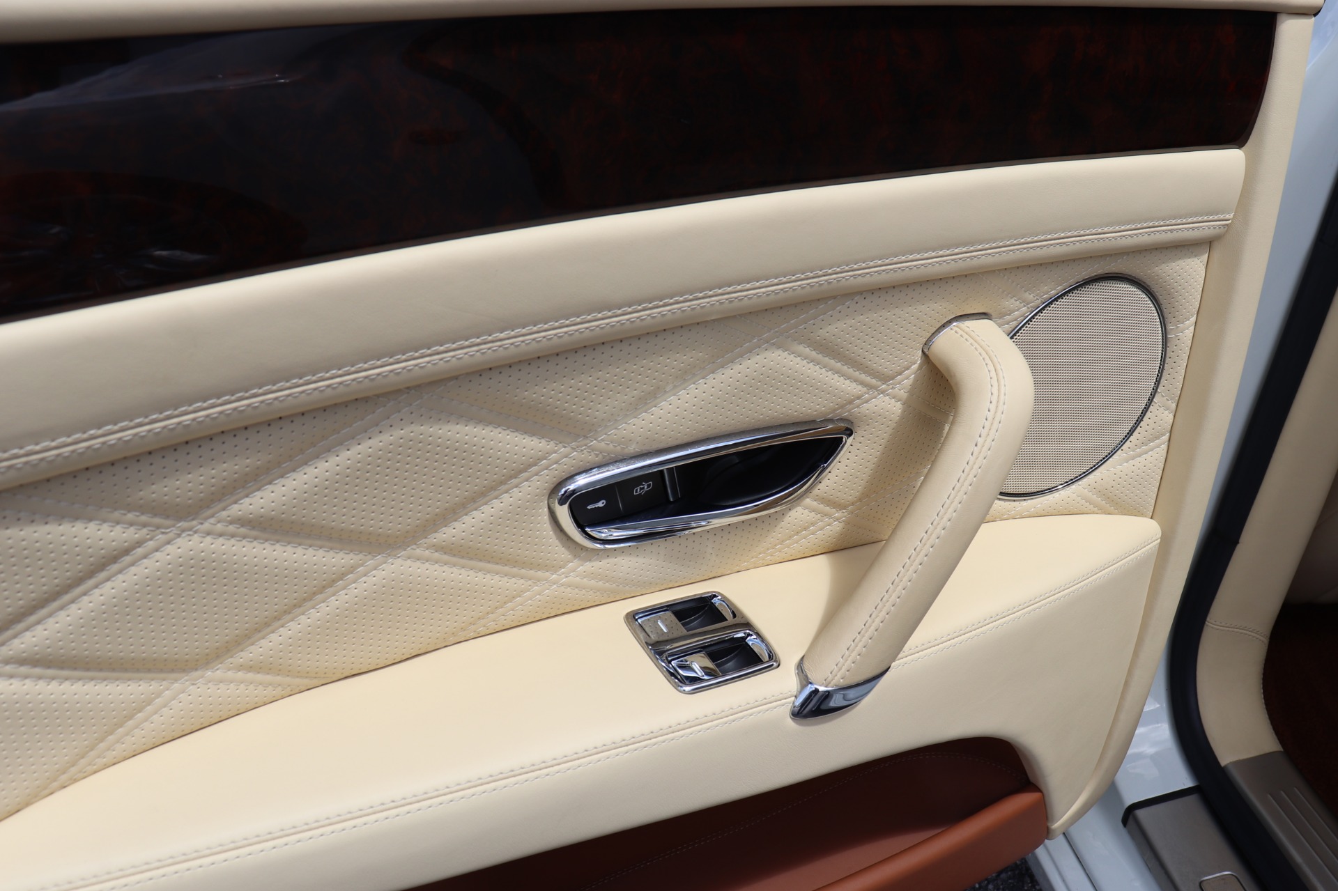 Used-2016-Bentley-Flying-Spur-W12