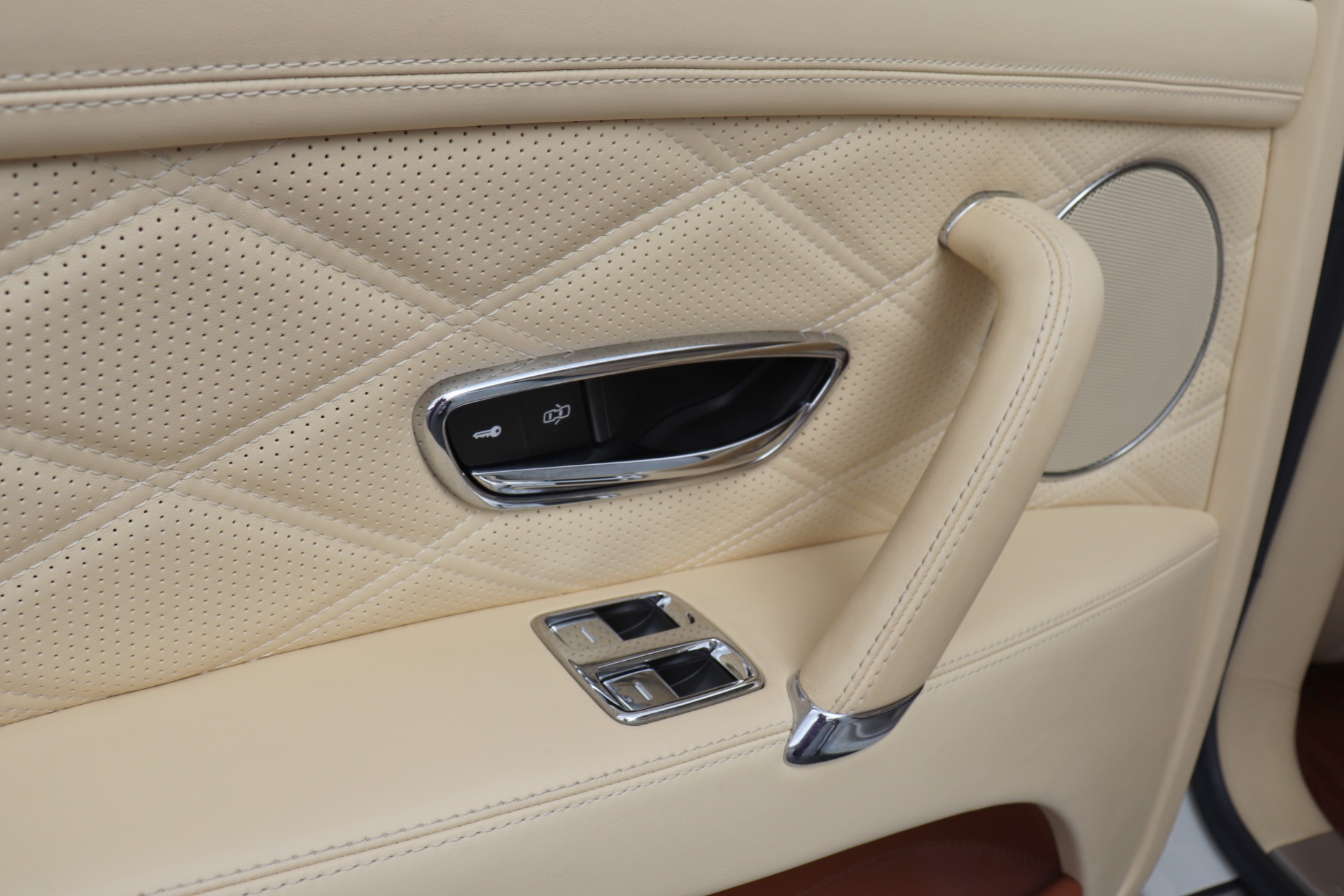 Used-2016-Bentley-Flying-Spur-W12