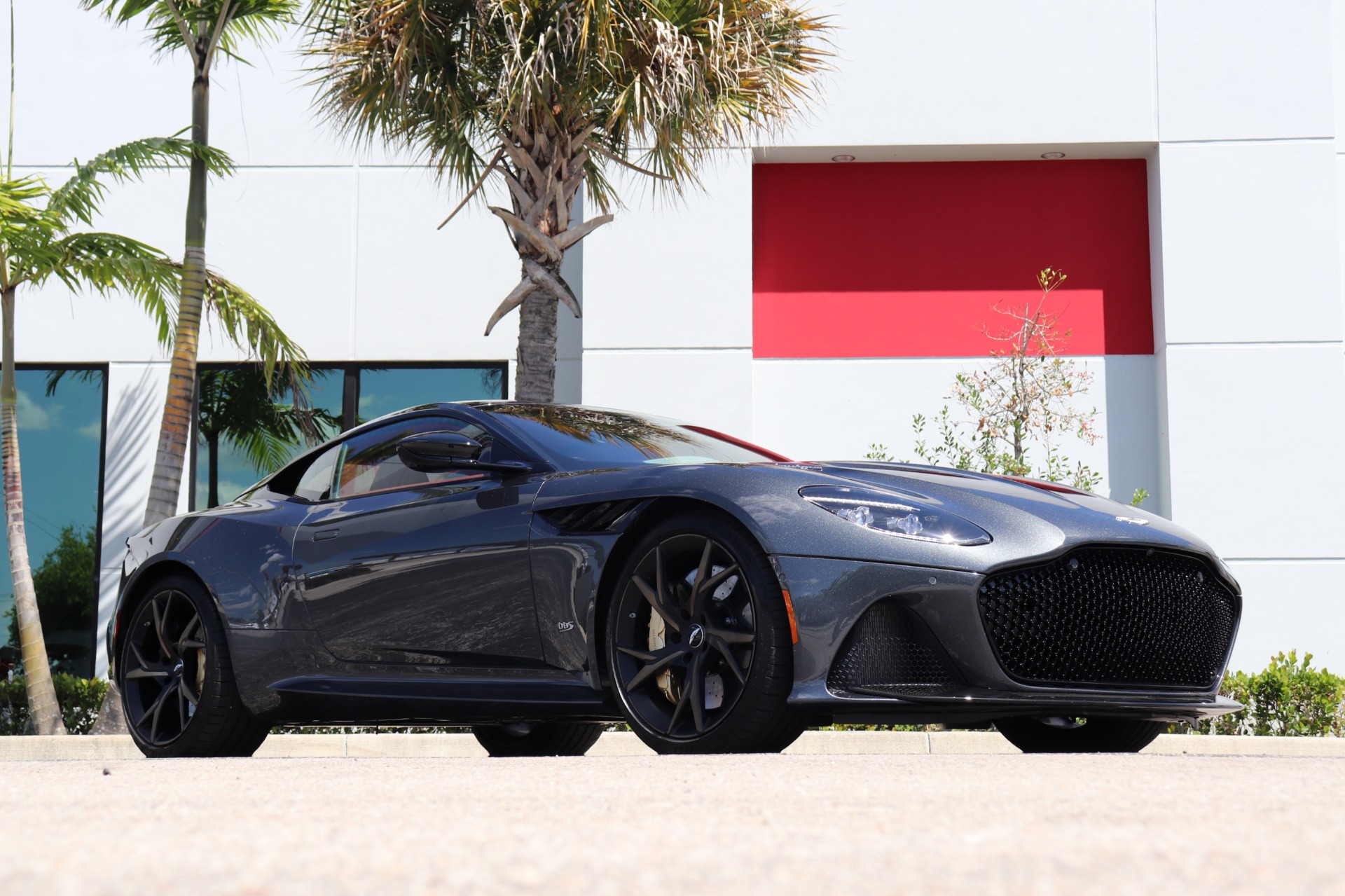 Used-2019-Aston-Martin-DBS-Superleggera