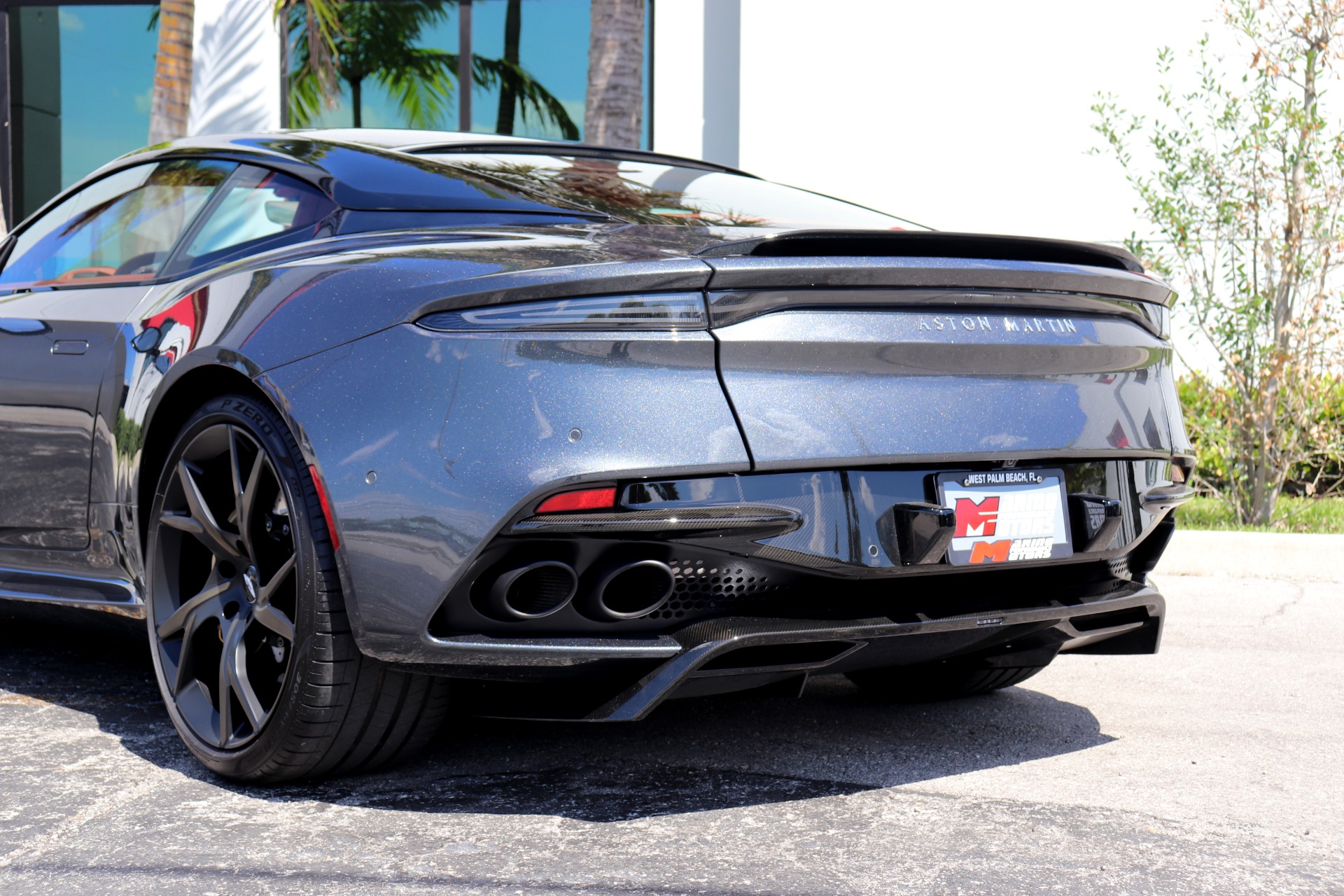 Used-2019-Aston-Martin-DBS-Superleggera