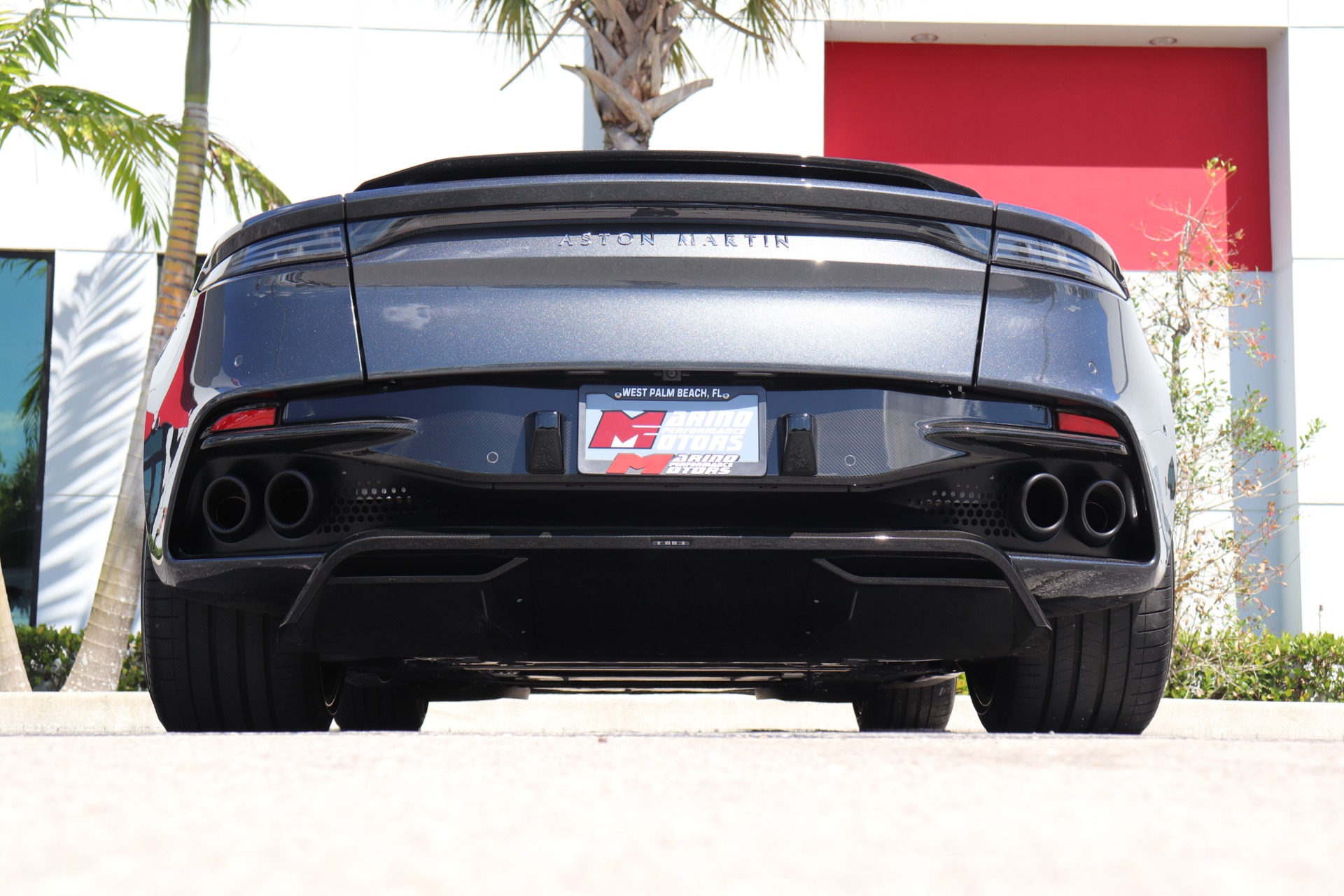 Used-2019-Aston-Martin-DBS-Superleggera