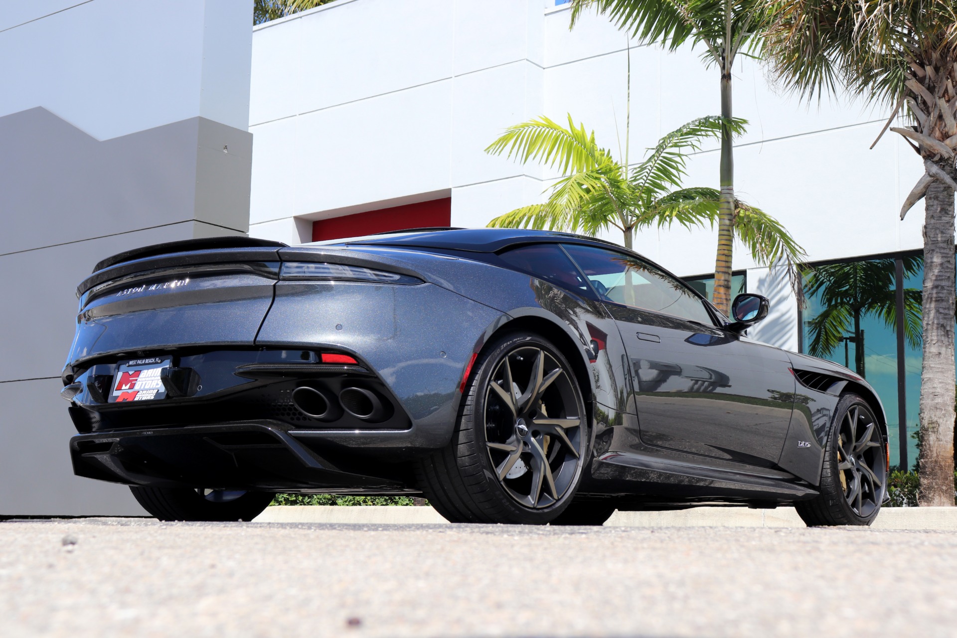 Used-2019-Aston-Martin-DBS-Superleggera
