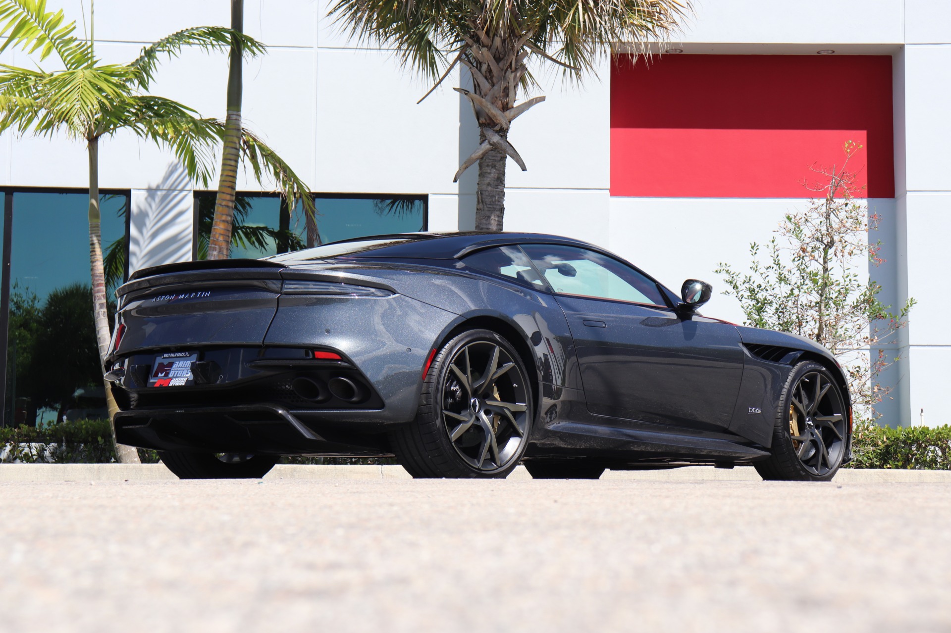 Used-2019-Aston-Martin-DBS-Superleggera
