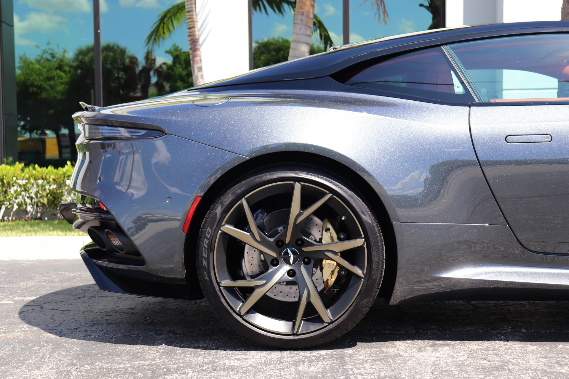 Used-2019-Aston-Martin-DBS-Superleggera