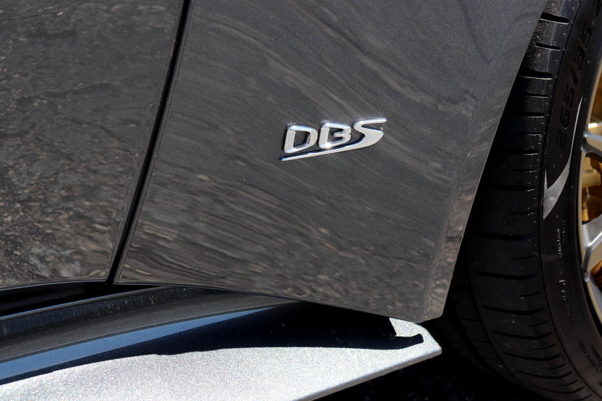 Used-2019-Aston-Martin-DBS-Superleggera