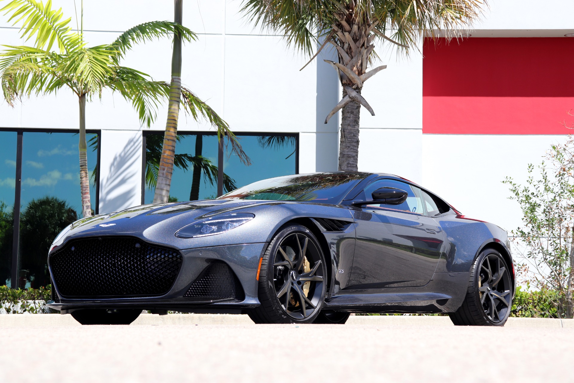 Used-2019-Aston-Martin-DBS-Superleggera