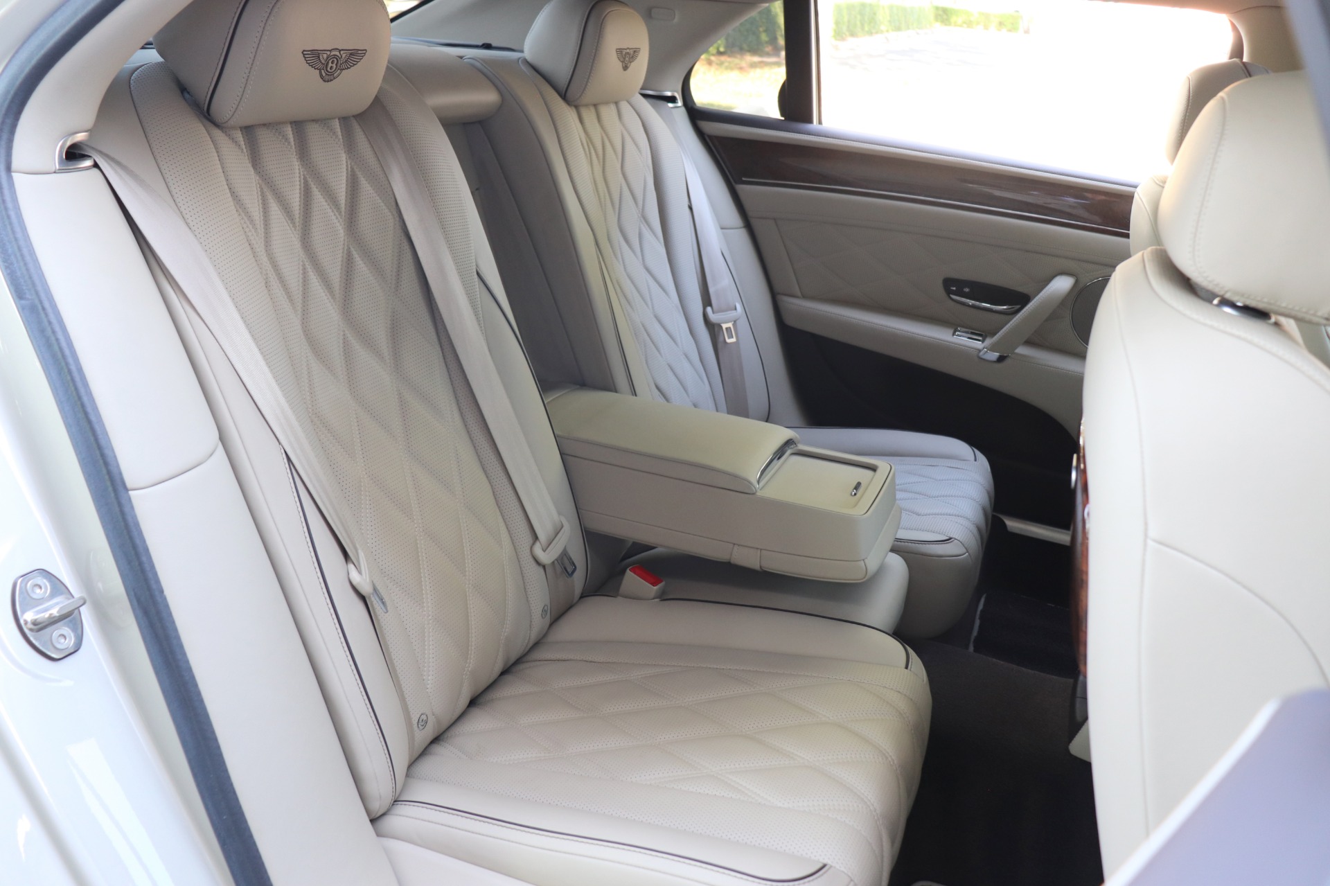 Used-2014-Bentley-Flying-Spur