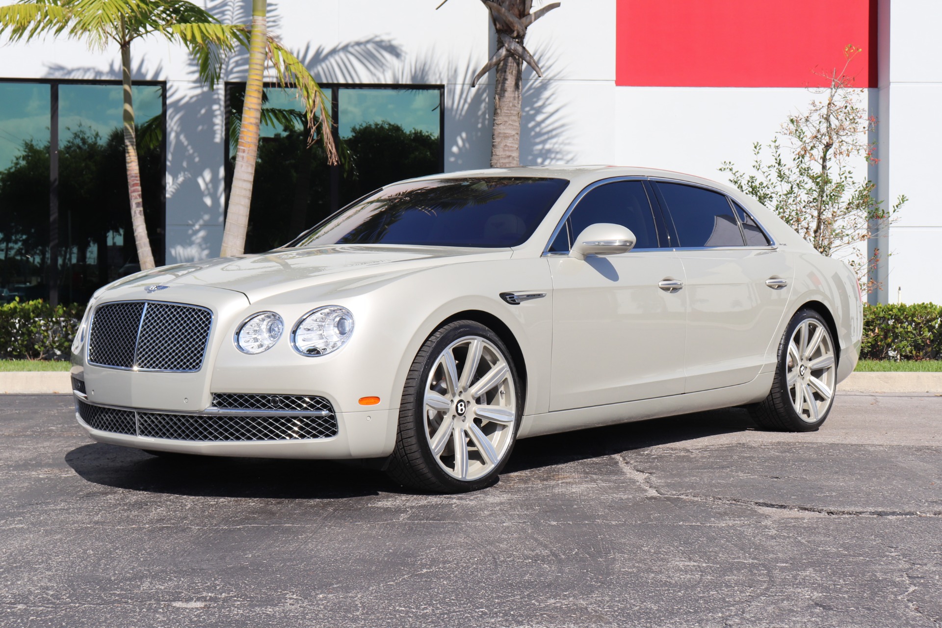 Used-2014-Bentley-Flying-Spur