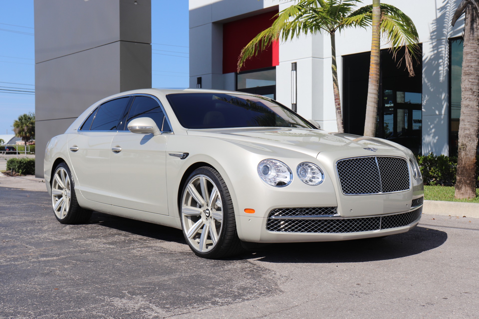Used-2014-Bentley-Flying-Spur