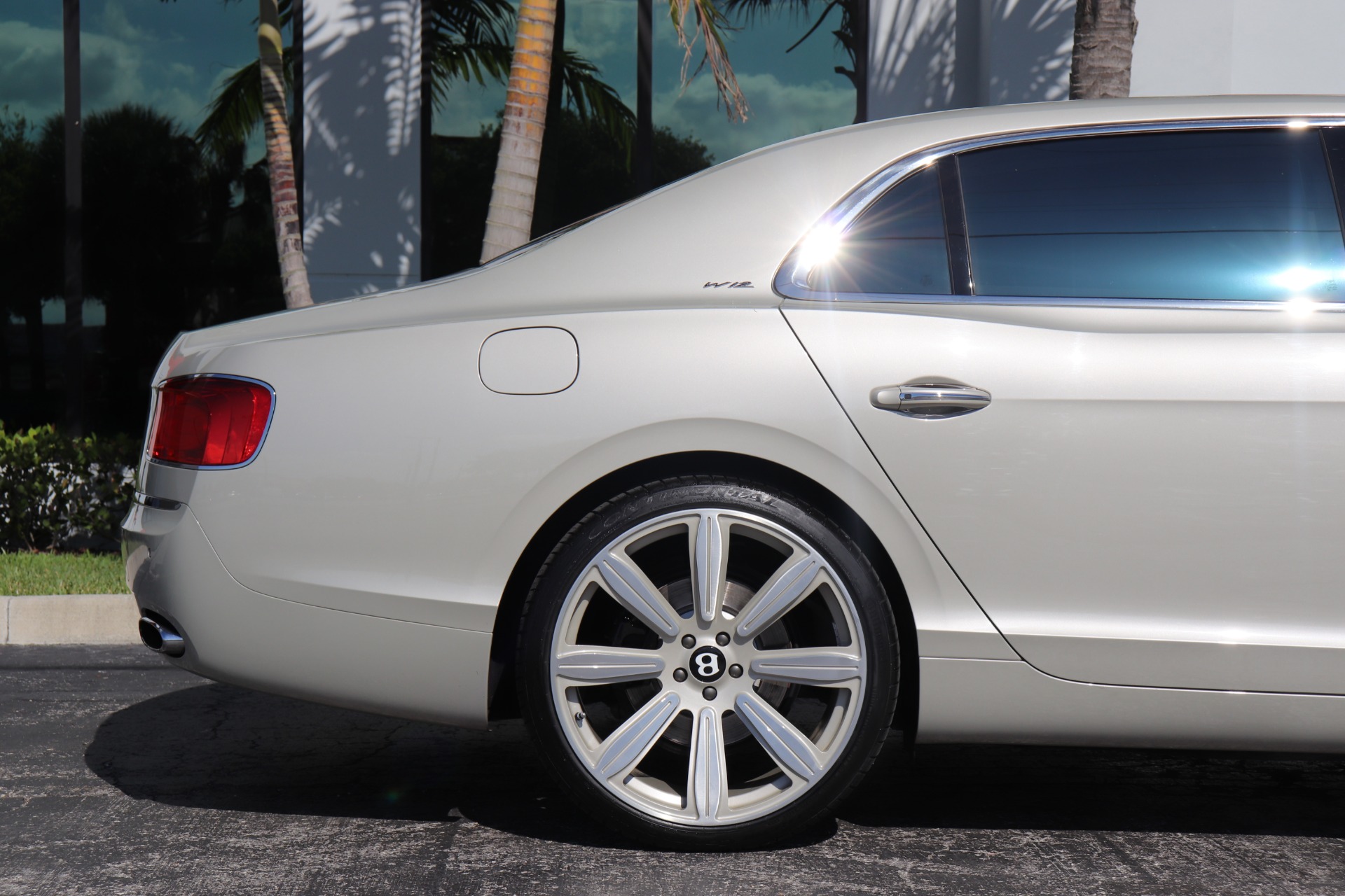Used-2014-Bentley-Flying-Spur